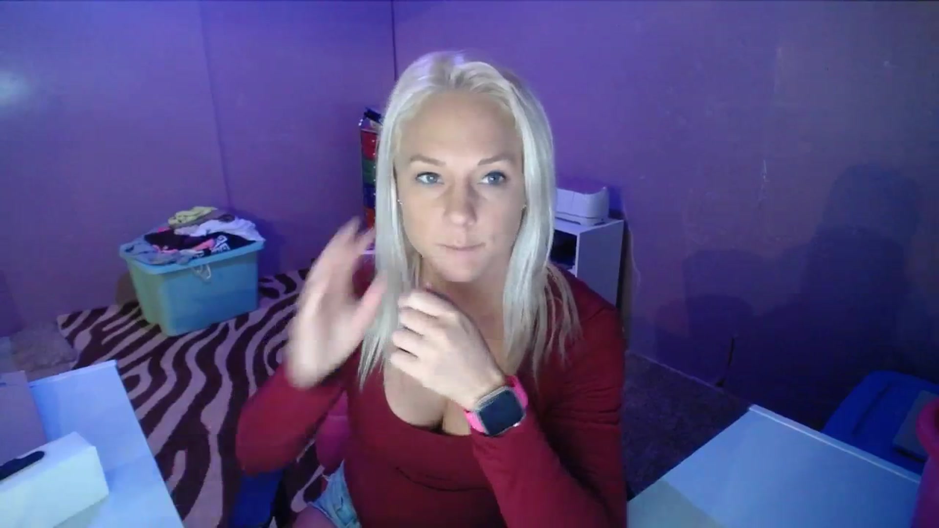 Gallery image thumbnail from AshlynnStorm's myfreecams stream on, 11/16/2023, 19:52 image 4 of 20