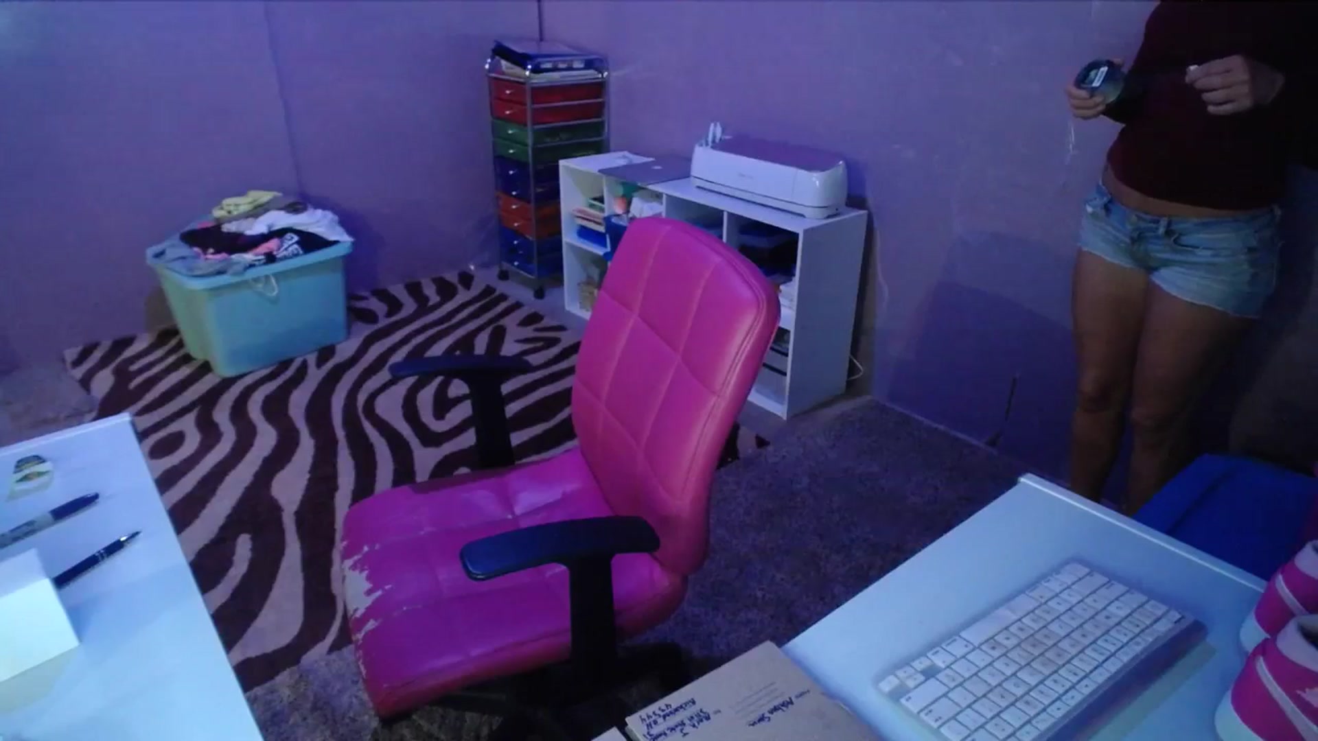 Gallery image thumbnail from AshlynnStorm's myfreecams stream on, 11/16/2023, 21:19 image 9 of 20