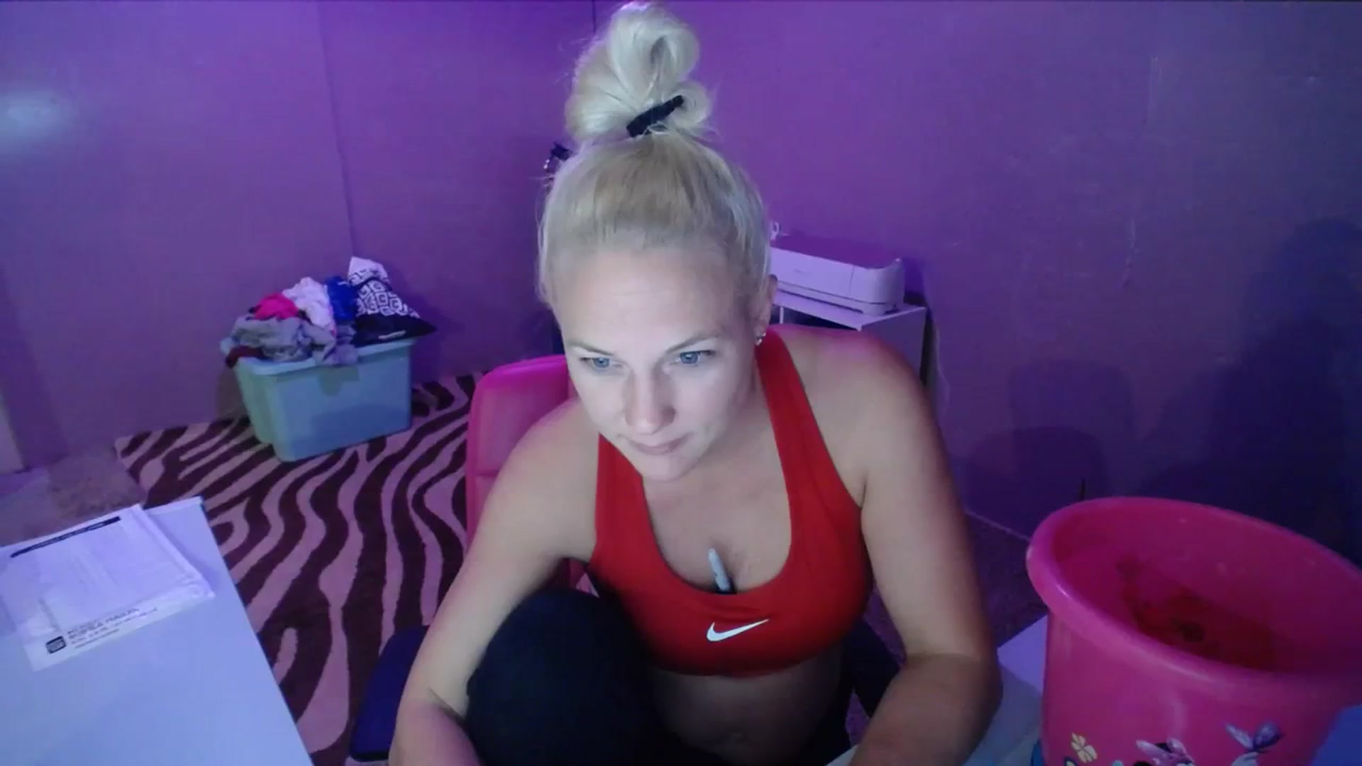 Gallery image thumbnail from AshlynnStorm's myfreecams stream on, 11/21/2023, 05:06 image 4 of 20