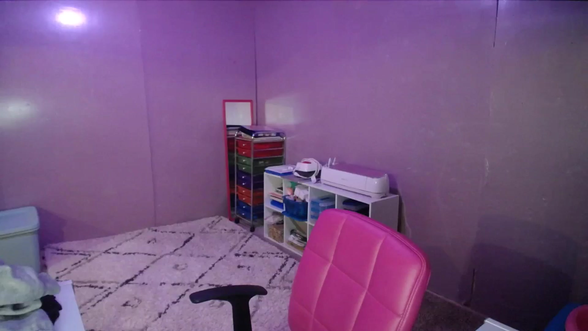 Gallery image thumbnail from AshlynnStorm's myfreecams stream on, 11/27/2023, 20:36 image 10 of 20