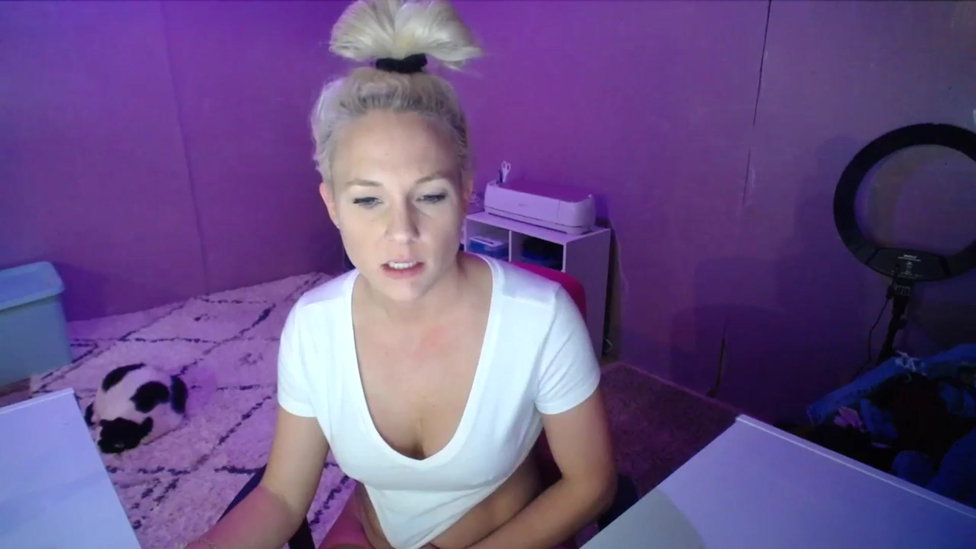 Gallery image thumbnail from AshlynnStorm's myfreecams stream on, 12/09/2023, 09:01 image 6 of 20