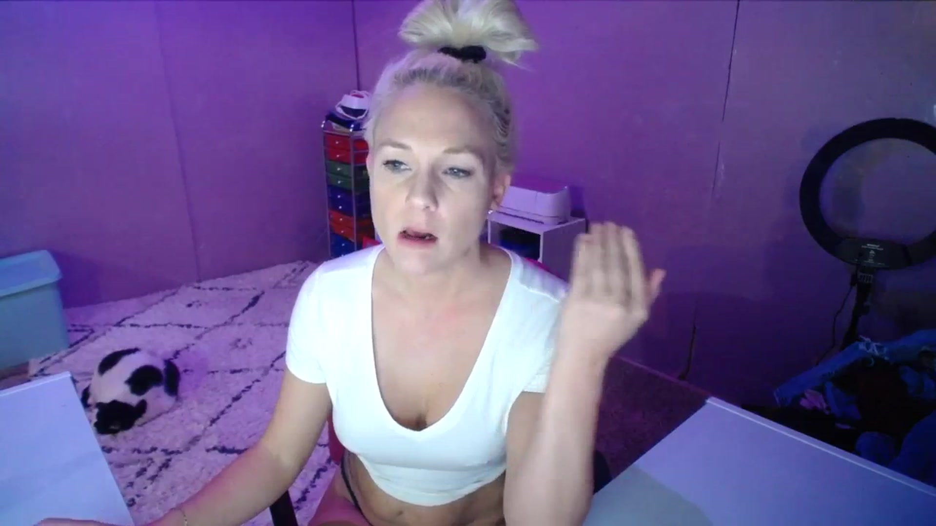 Gallery image thumbnail from AshlynnStorm's myfreecams stream on, 12/09/2023, 09:01 image 8 of 20