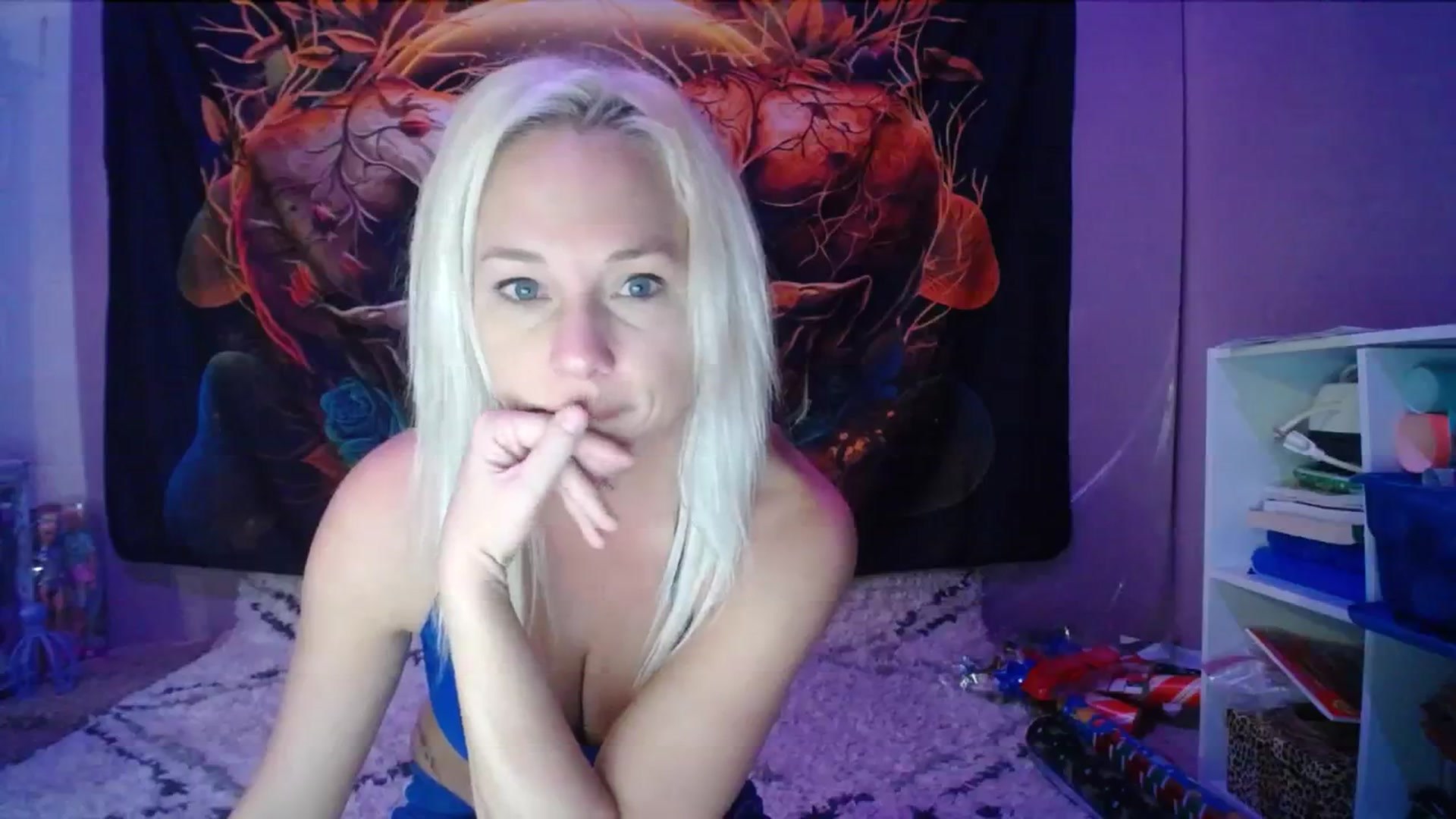 Gallery image thumbnail from AshlynnStorm's myfreecams stream on, 12/21/2023, 09:04 image 15 of 20