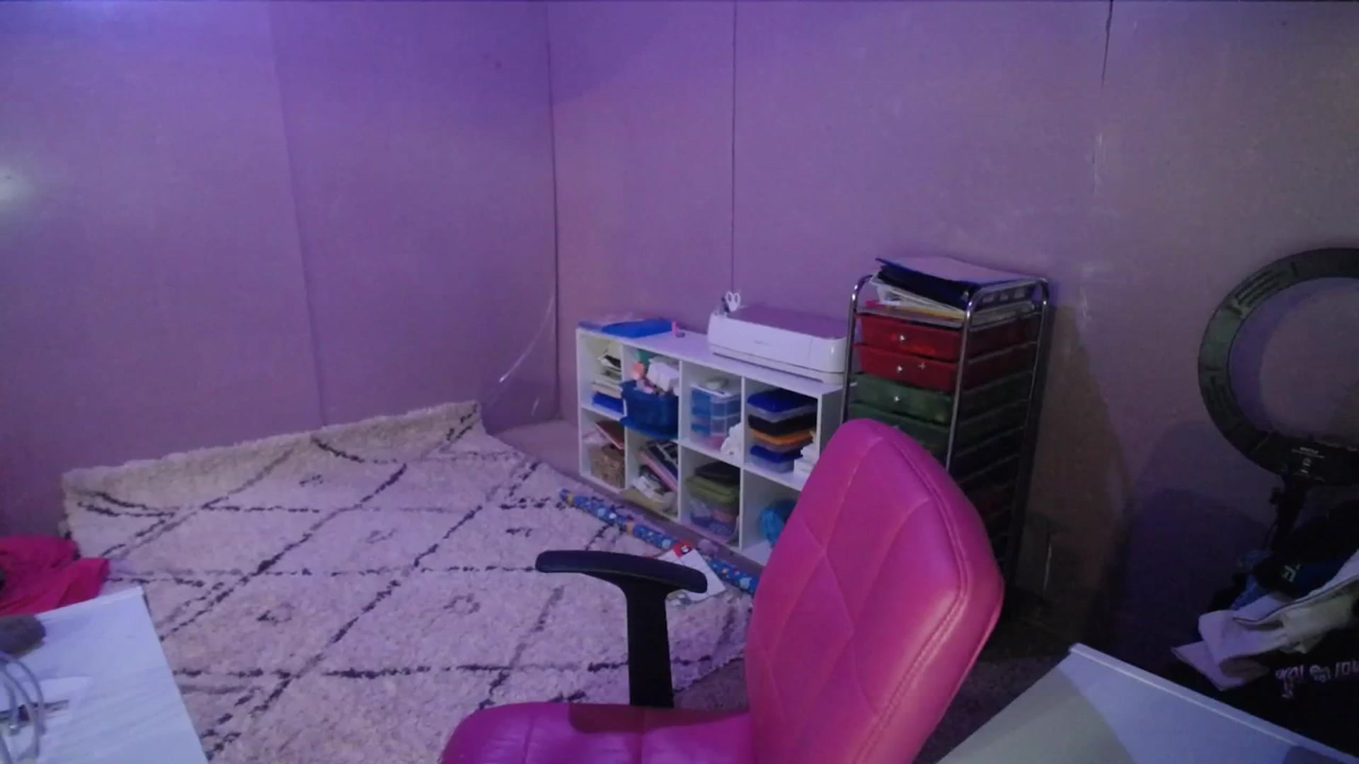 Gallery image thumbnail from AshlynnStorm's myfreecams stream on, 12/26/2023, 06:27 image 15 of 20