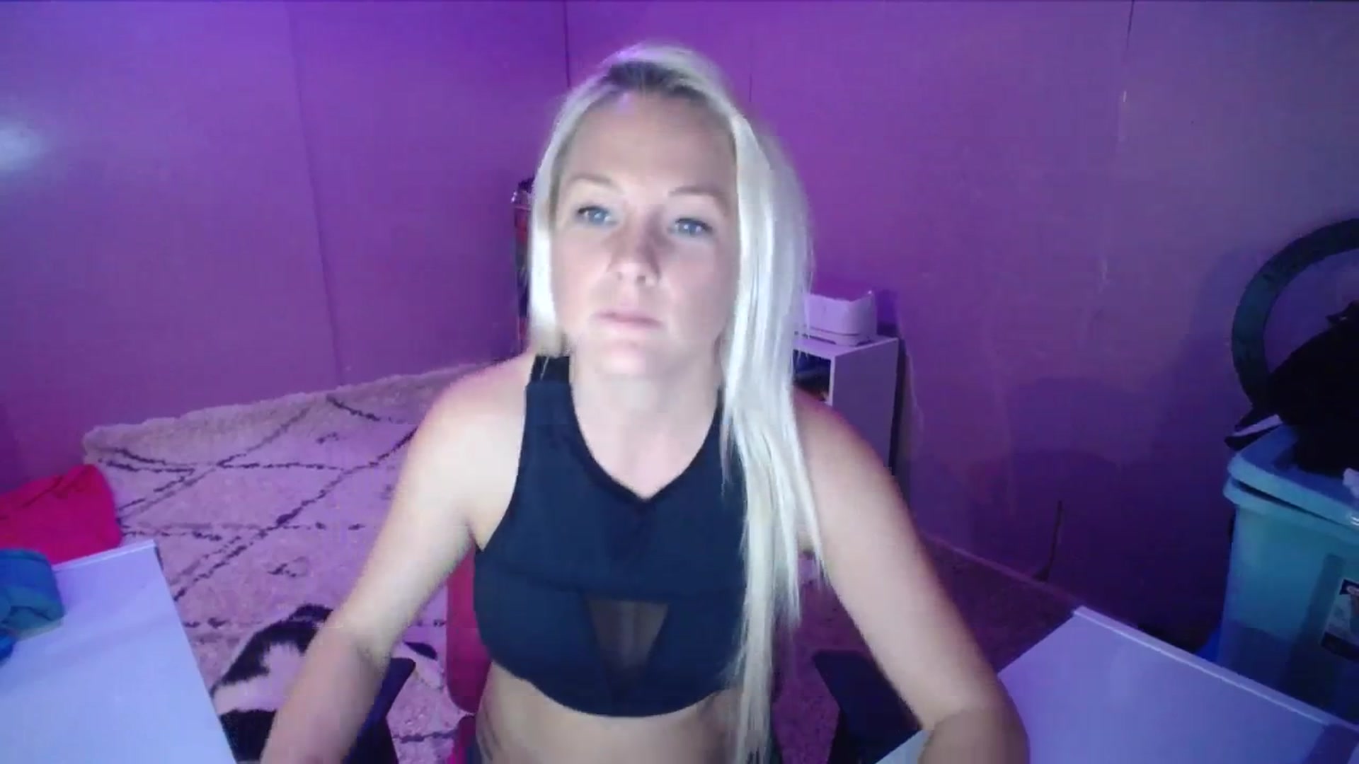 Gallery image thumbnail from AshlynnStorm's myfreecams stream on, 01/10/2024, 20:30 image 16 of 20