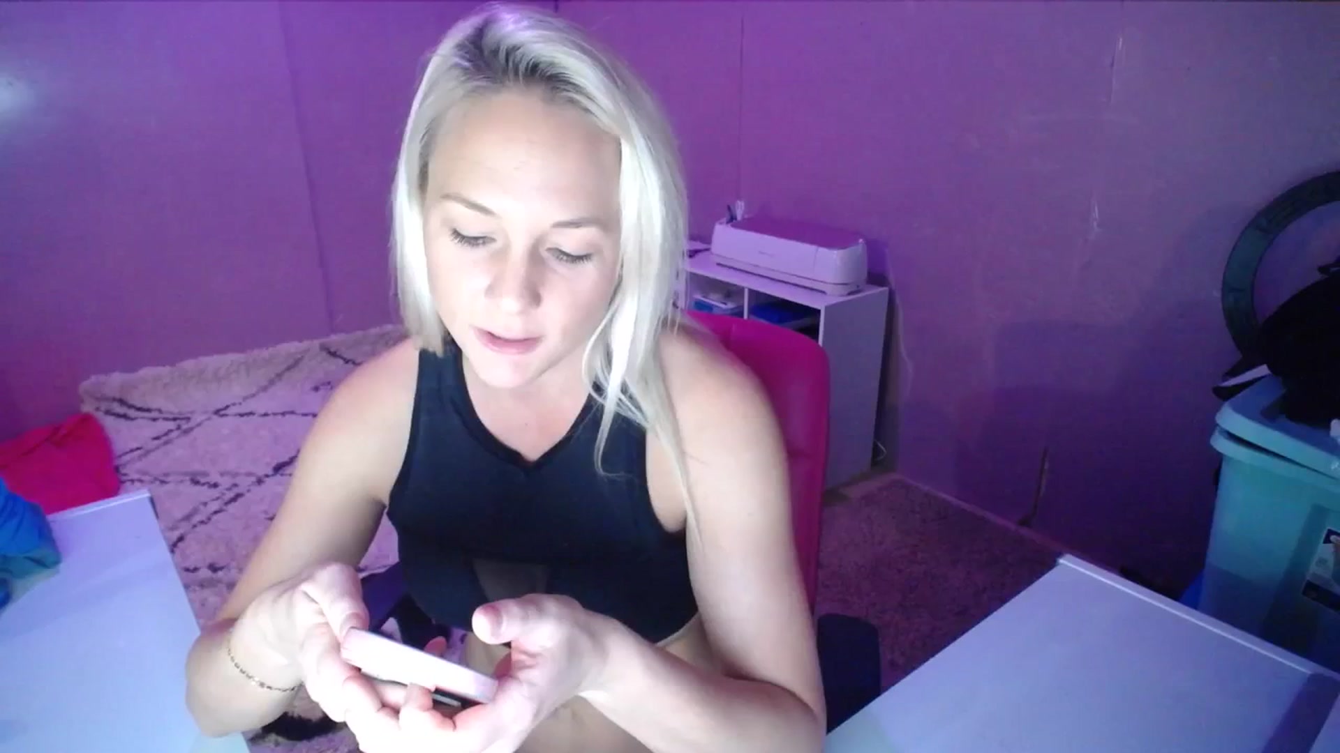 Gallery image thumbnail from AshlynnStorm's myfreecams stream on, 01/10/2024, 20:30 image 5 of 20