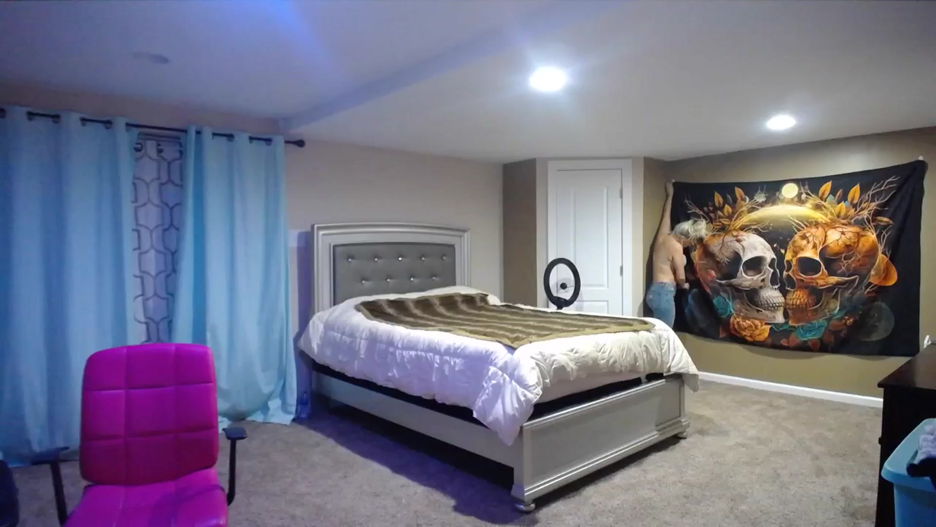 Gallery image thumbnail from AshlynnStorm's myfreecams stream on, 01/15/2024, 06:48 image 3 of 20