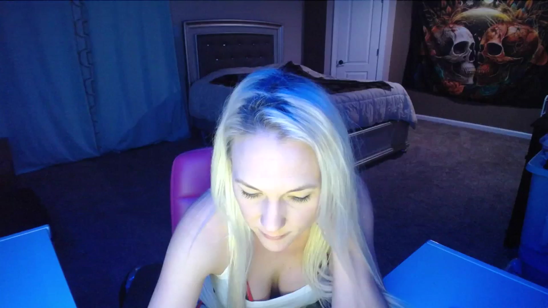 Gallery image thumbnail from AshlynnStorm's myfreecams stream on, 01/17/2024, 08:09 image 4 of 20