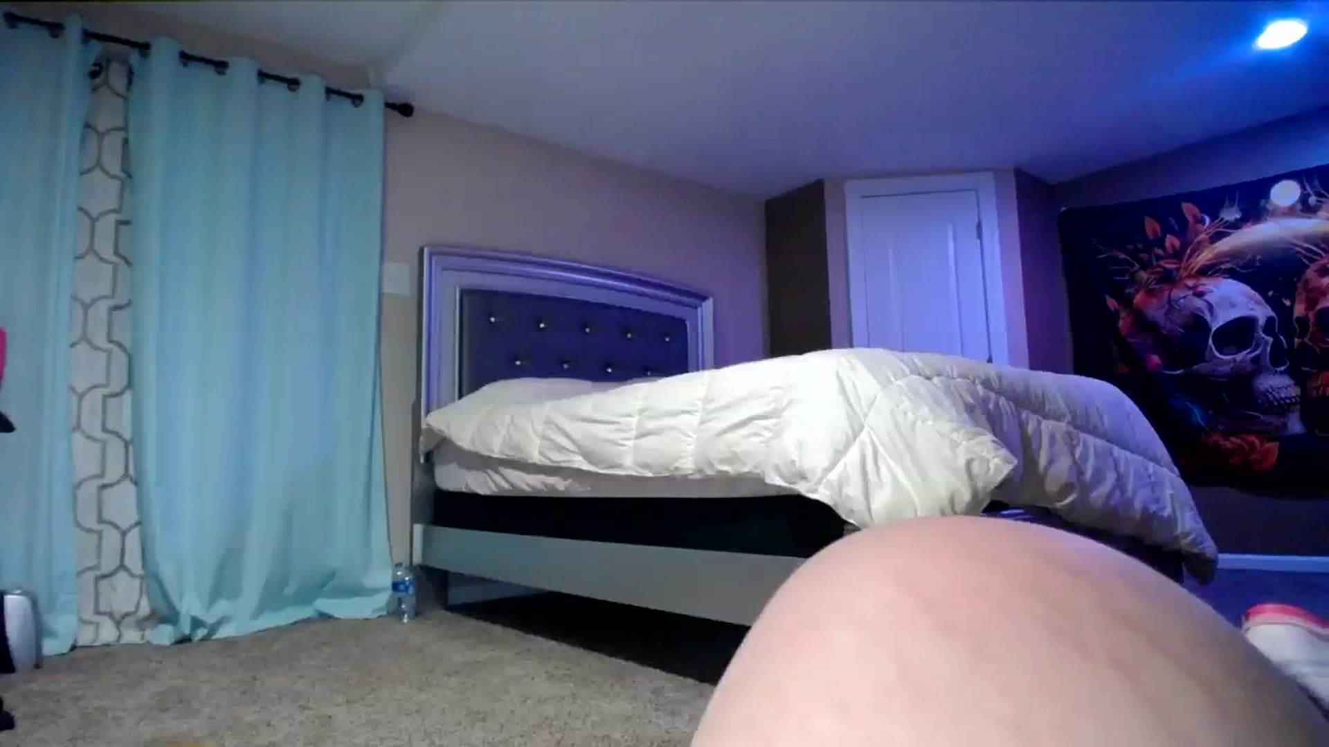 Gallery image thumbnail from AshlynnStorm's myfreecams stream on, 01/28/2024, 08:39 image 16 of 20