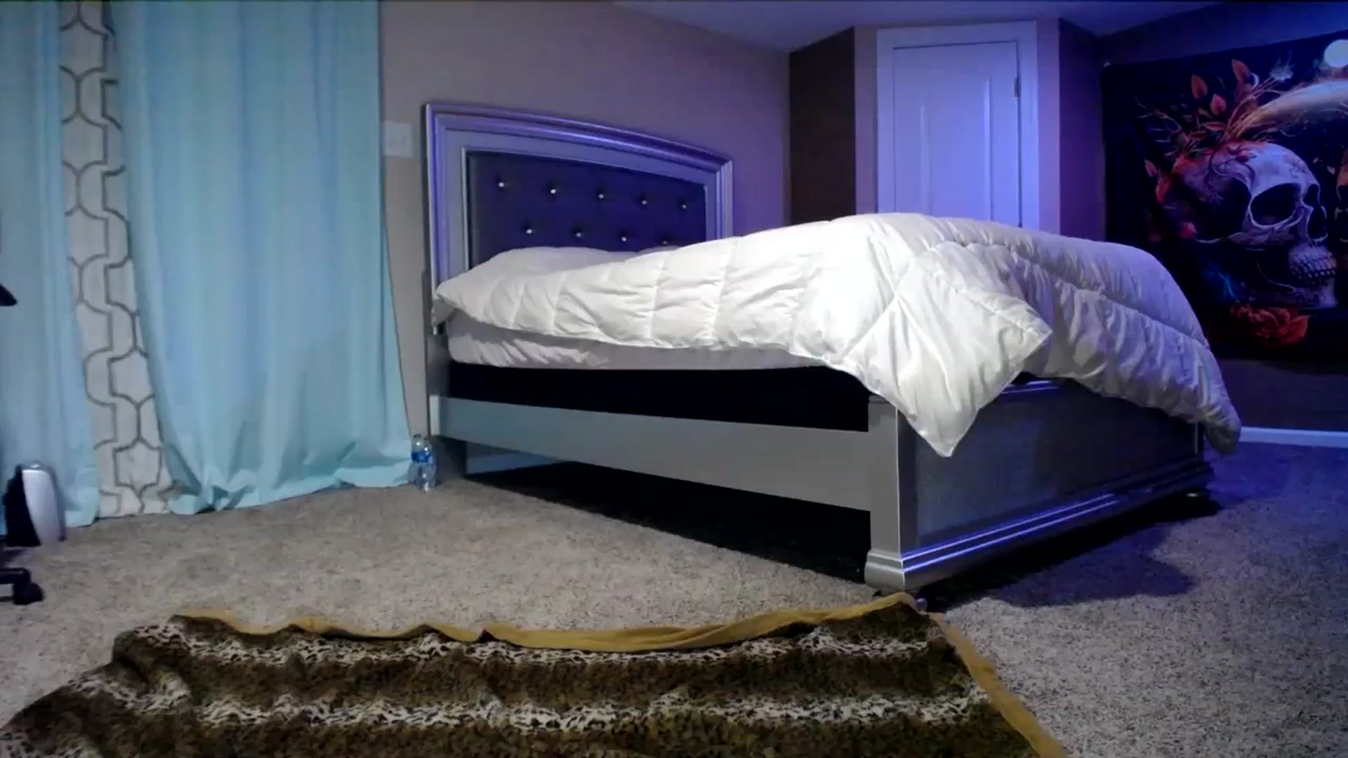 Gallery image thumbnail from AshlynnStorm's myfreecams stream on, 01/28/2024, 08:39 image 19 of 20