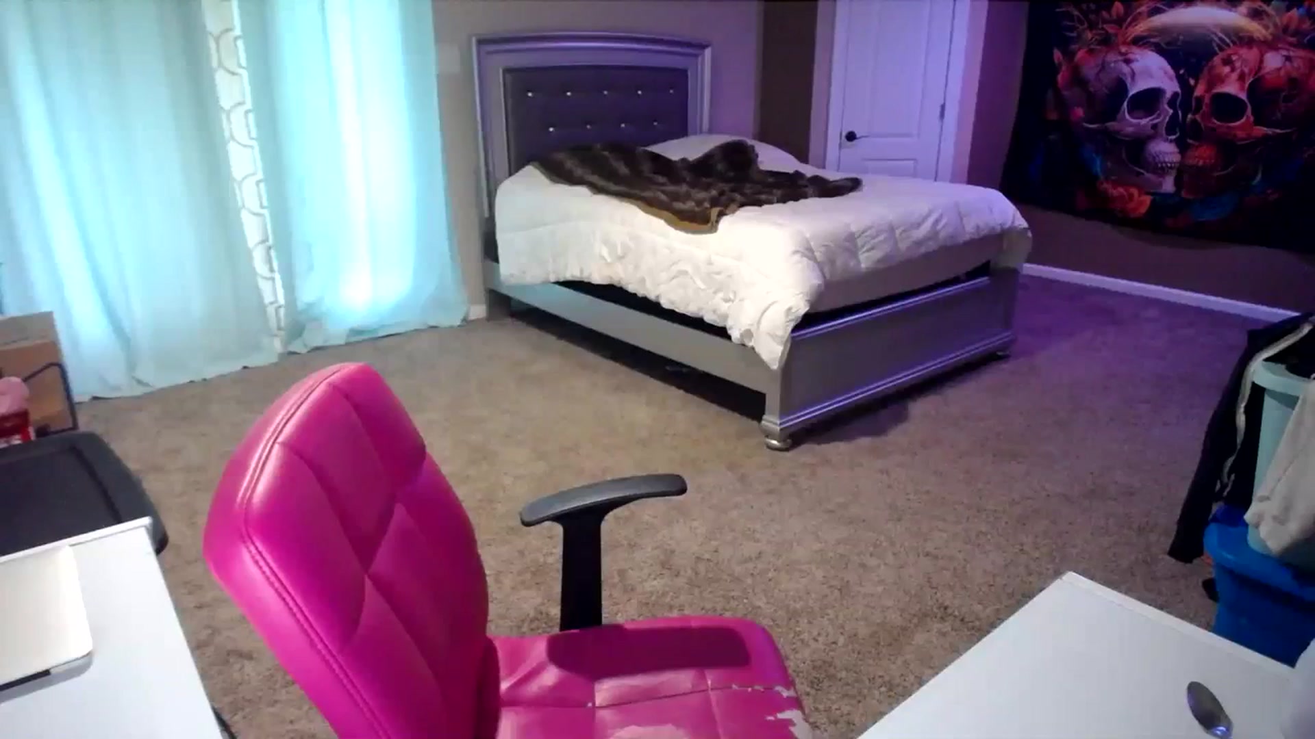 Gallery image thumbnail from AshlynnStorm's myfreecams stream on, 02/28/2024, 21:16 image 11 of 20