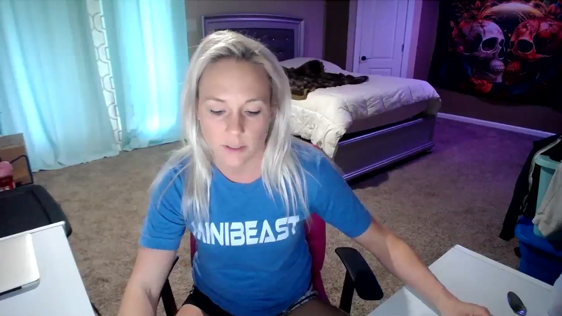 Gallery image thumbnail from AshlynnStorm's myfreecams stream on, 02/28/2024, 21:16 image 3 of 20