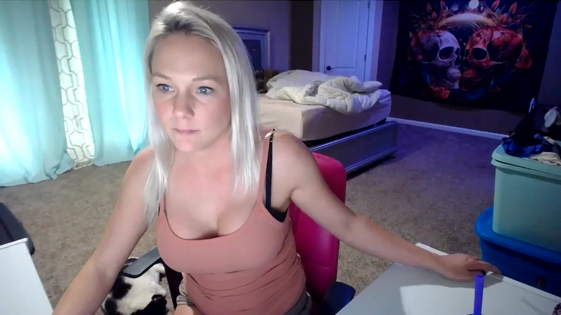 Gallery image thumbnail from AshlynnStorm's myfreecams stream on, 03/06/2024, 20:41 image 15 of 20