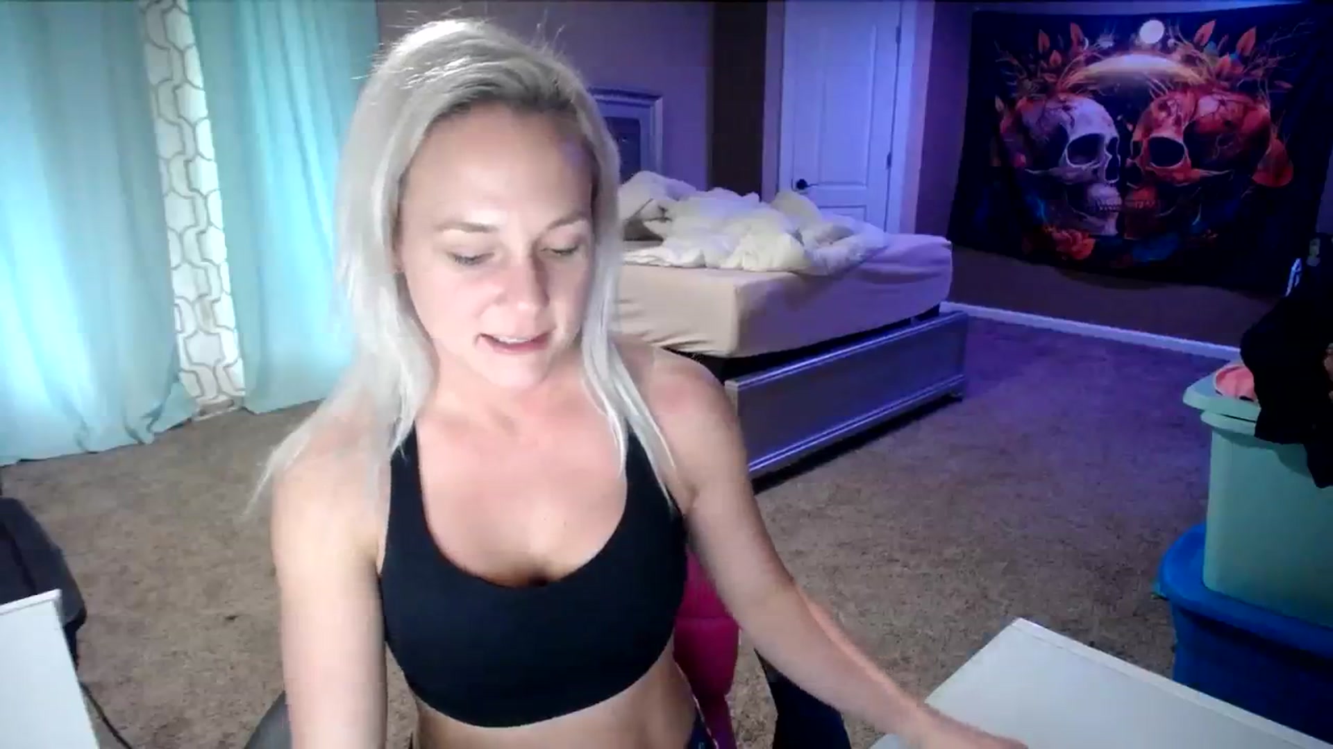 Gallery image thumbnail from AshlynnStorm's myfreecams stream on, 03/09/2024, 21:14 image 6 of 20