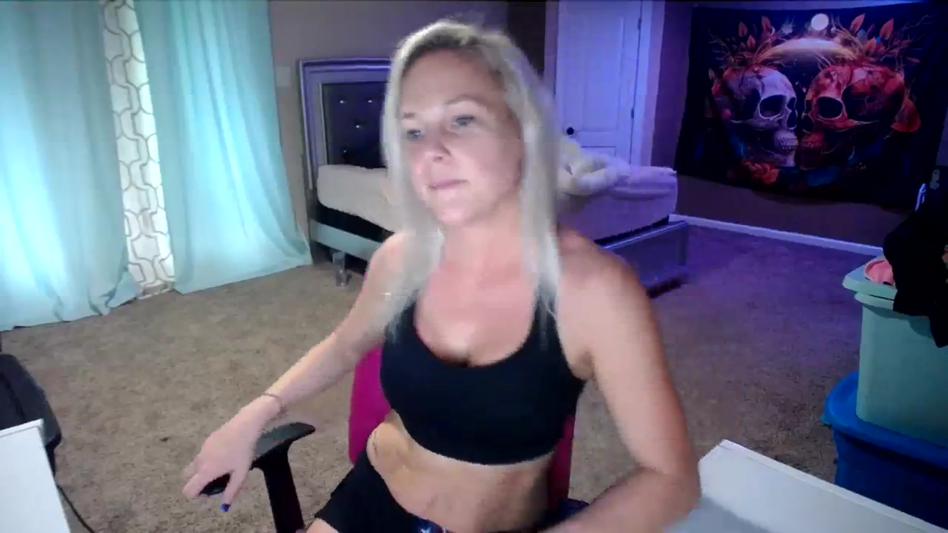 Gallery image thumbnail from AshlynnStorm's myfreecams stream on, 03/09/2024, 21:14 image 8 of 20
