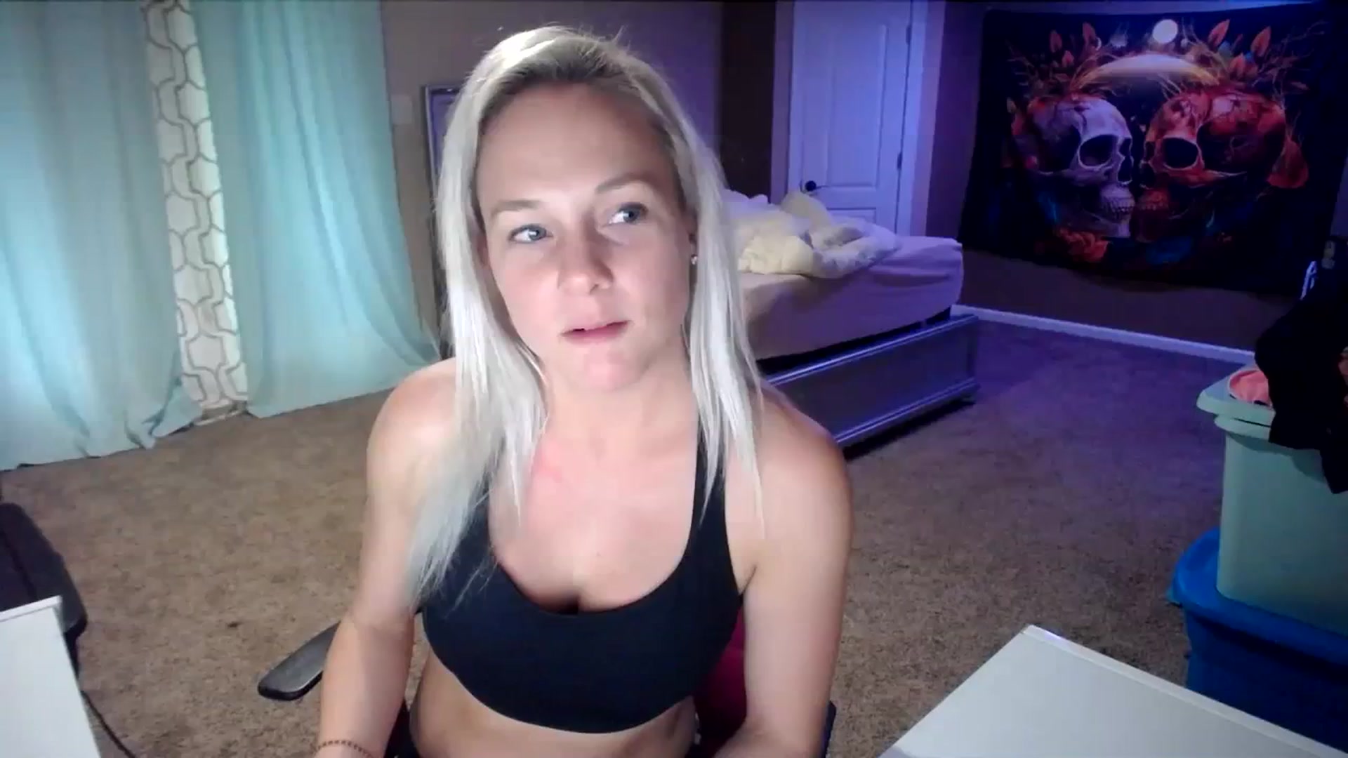 Gallery image thumbnail from AshlynnStorm's myfreecams stream on, 03/09/2024, 22:03 image 2 of 20