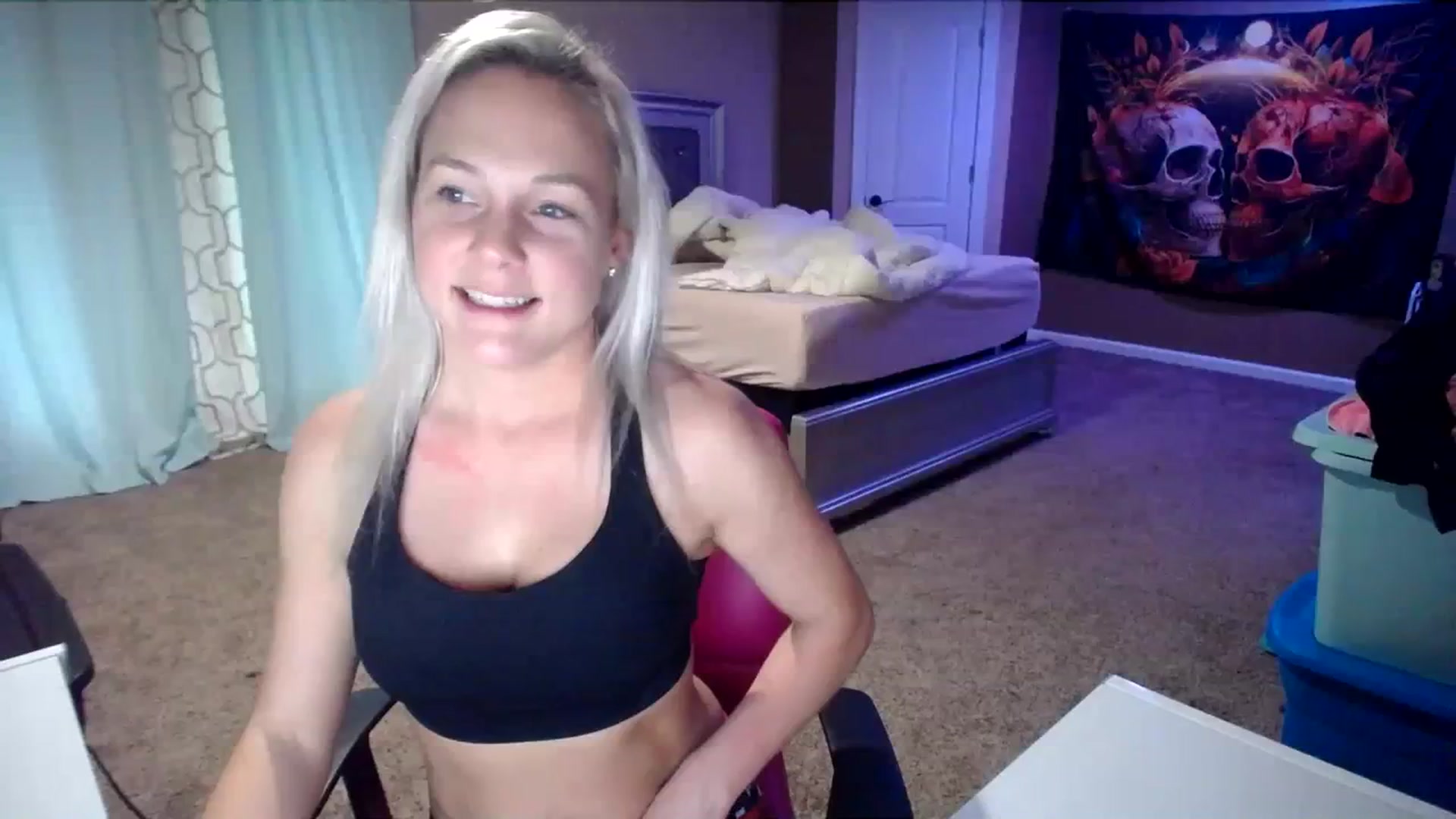 Gallery image thumbnail from AshlynnStorm's myfreecams stream on, 03/09/2024, 22:03 image 1 of 20