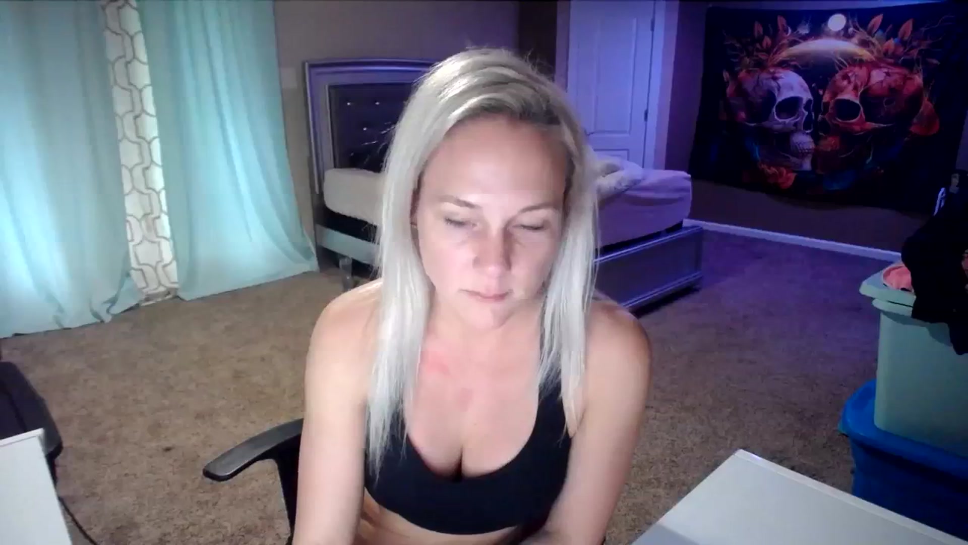 Gallery image thumbnail from AshlynnStorm's myfreecams stream on, 03/09/2024, 22:03 image 4 of 20