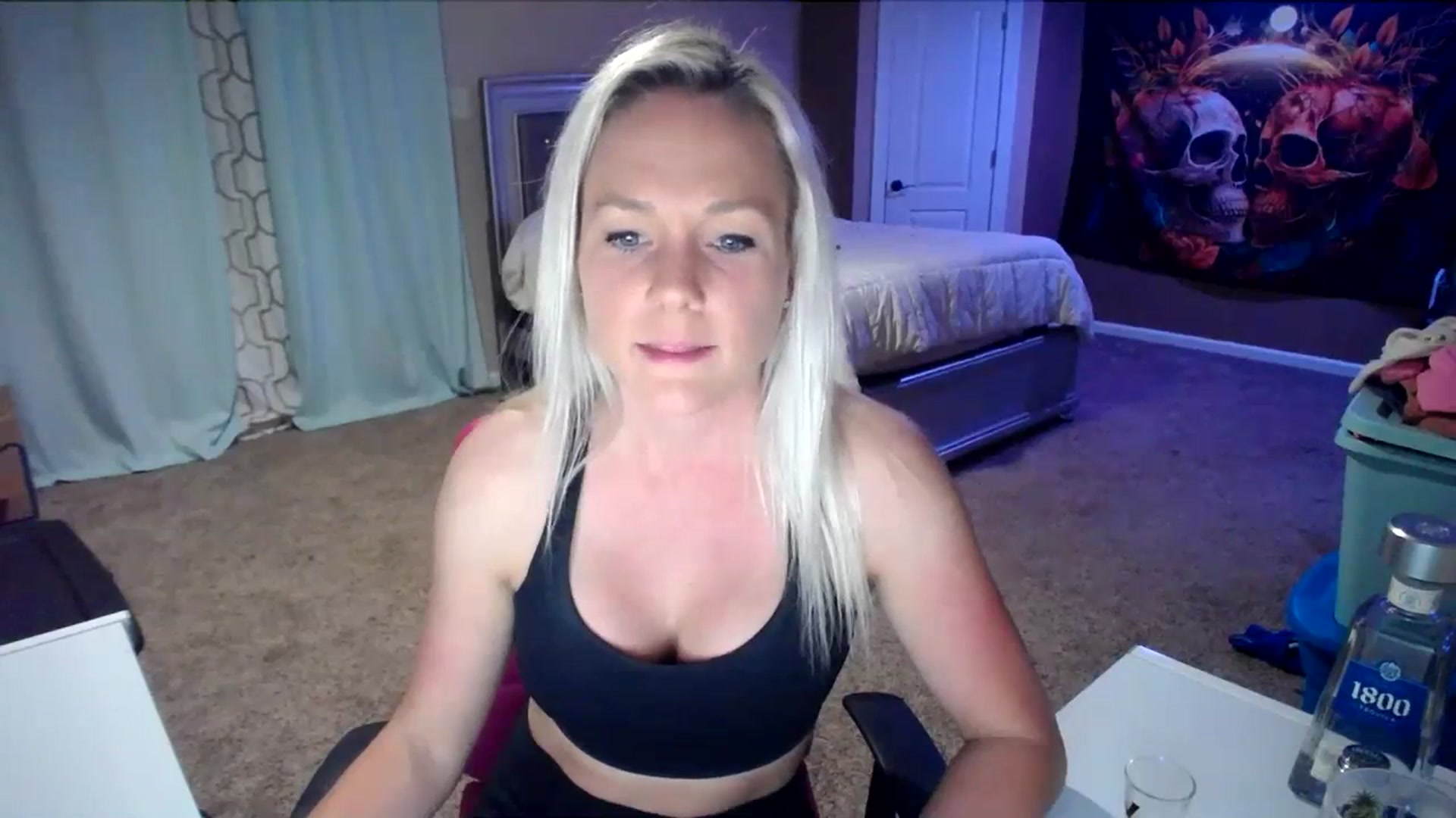 Gallery image thumbnail from AshlynnStorm's myfreecams stream on, 03/18/2024, 05:41 image 9 of 20