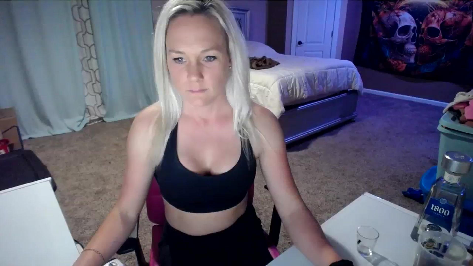 Gallery image thumbnail from AshlynnStorm's myfreecams stream on, 03/18/2024, 05:41 image 15 of 20