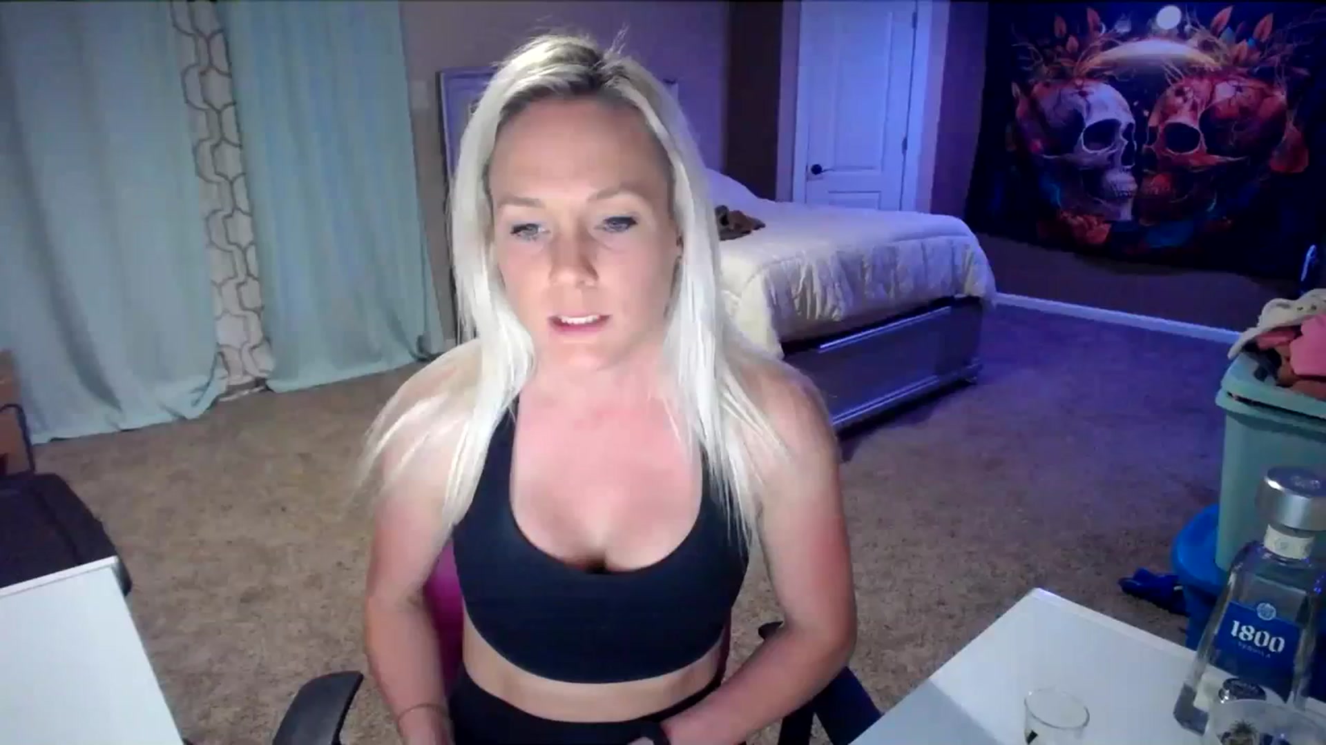 Gallery image thumbnail from AshlynnStorm's myfreecams stream on, 03/18/2024, 05:41 image 1 of 20