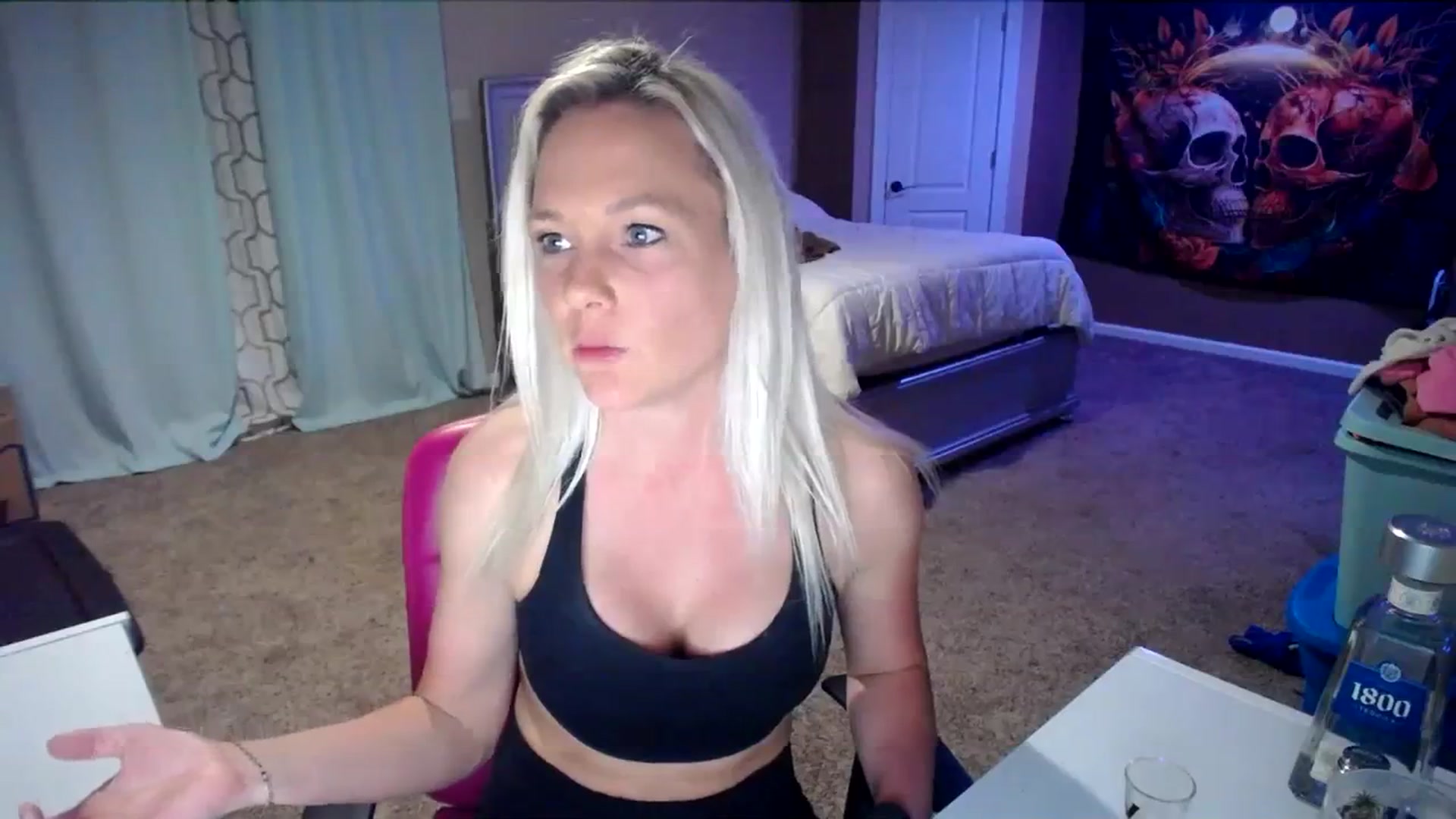 Gallery image thumbnail from AshlynnStorm's myfreecams stream on, 03/18/2024, 05:41 image 3 of 20