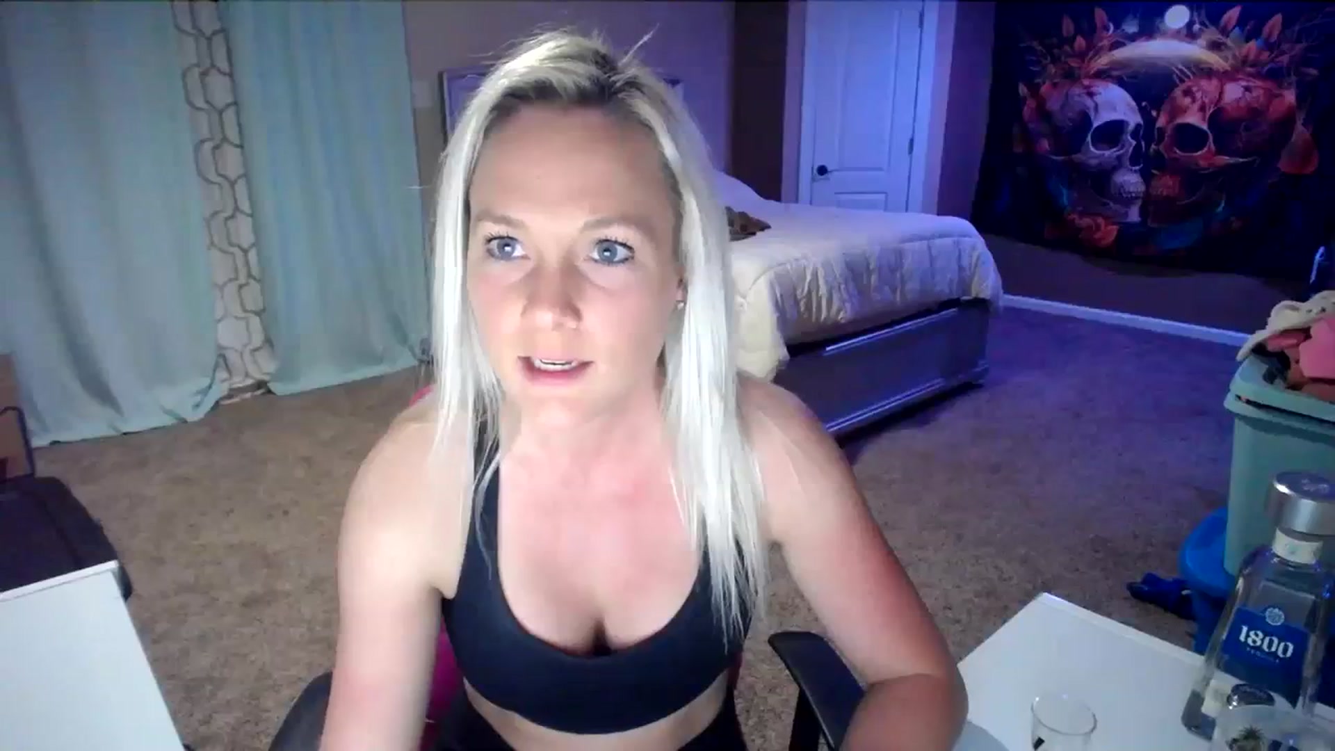 Gallery image thumbnail from AshlynnStorm's myfreecams stream on, 03/18/2024, 05:41 image 8 of 20