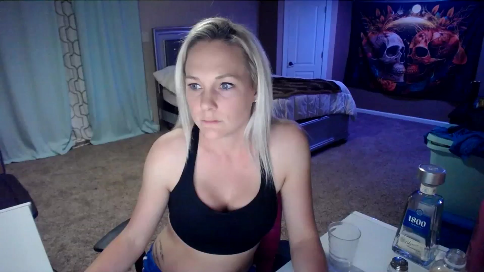 Gallery image thumbnail from AshlynnStorm's myfreecams stream on, 03/26/2024, 04:30 image 13 of 20