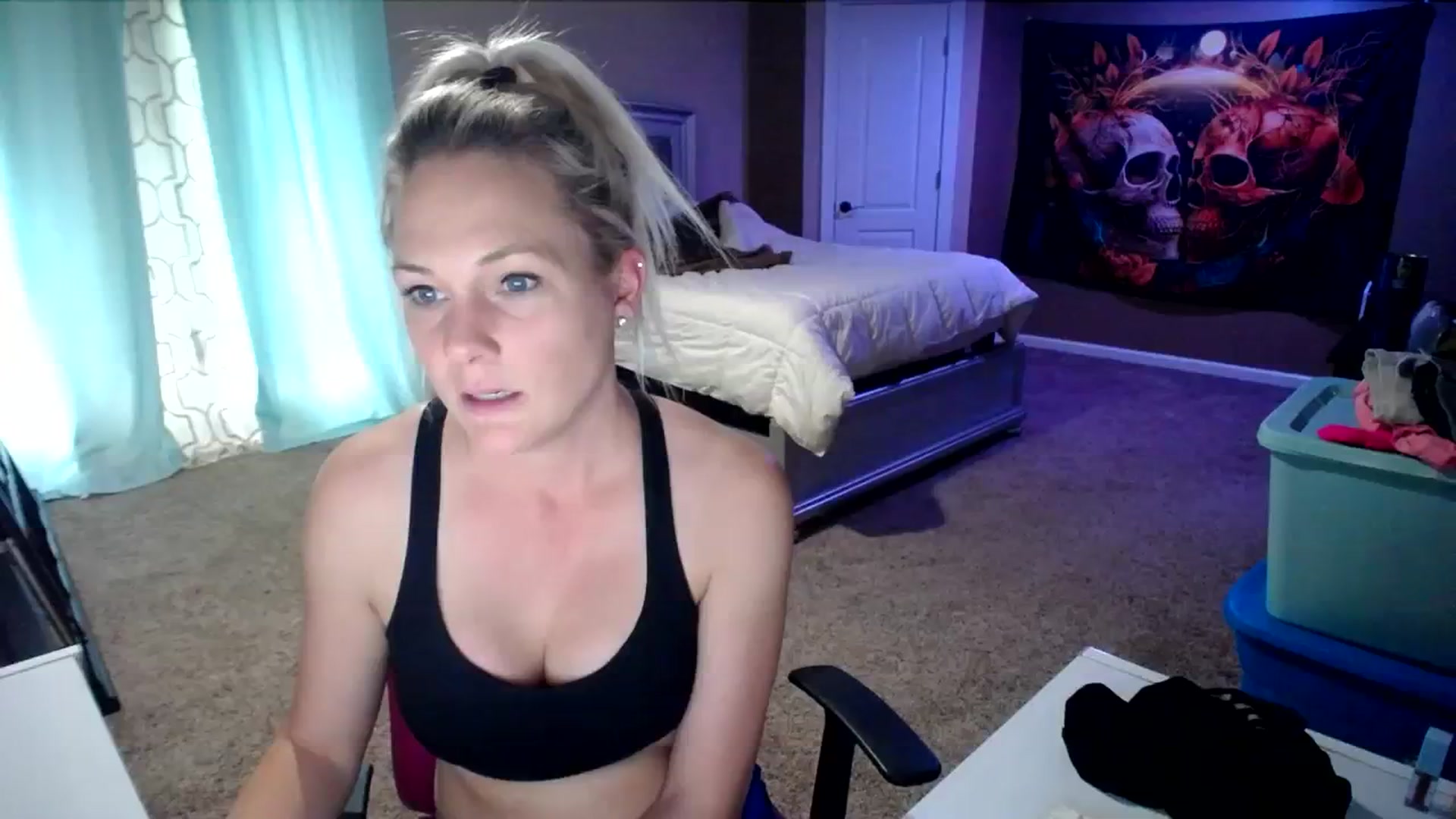 Gallery image thumbnail from AshlynnStorm's myfreecams stream on, 04/05/2024, 18:42 image 11 of 20