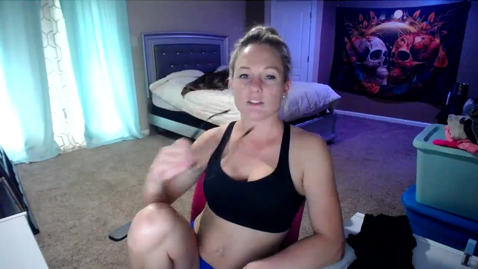 Gallery image thumbnail from AshlynnStorm's myfreecams stream on, 04/05/2024, 18:42 image 13 of 20