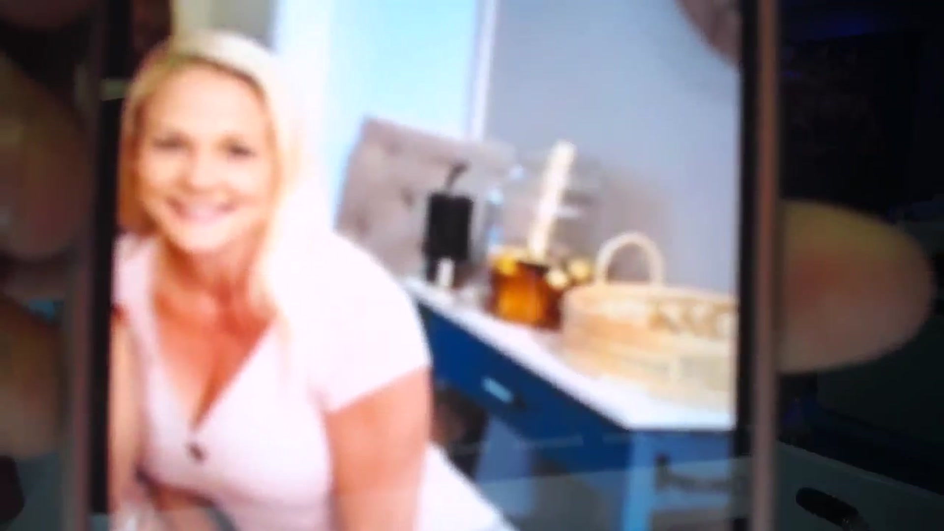 Gallery image thumbnail from AshlynnStorm's myfreecams stream on, 05/25/2024, 20:45 image 15 of 20