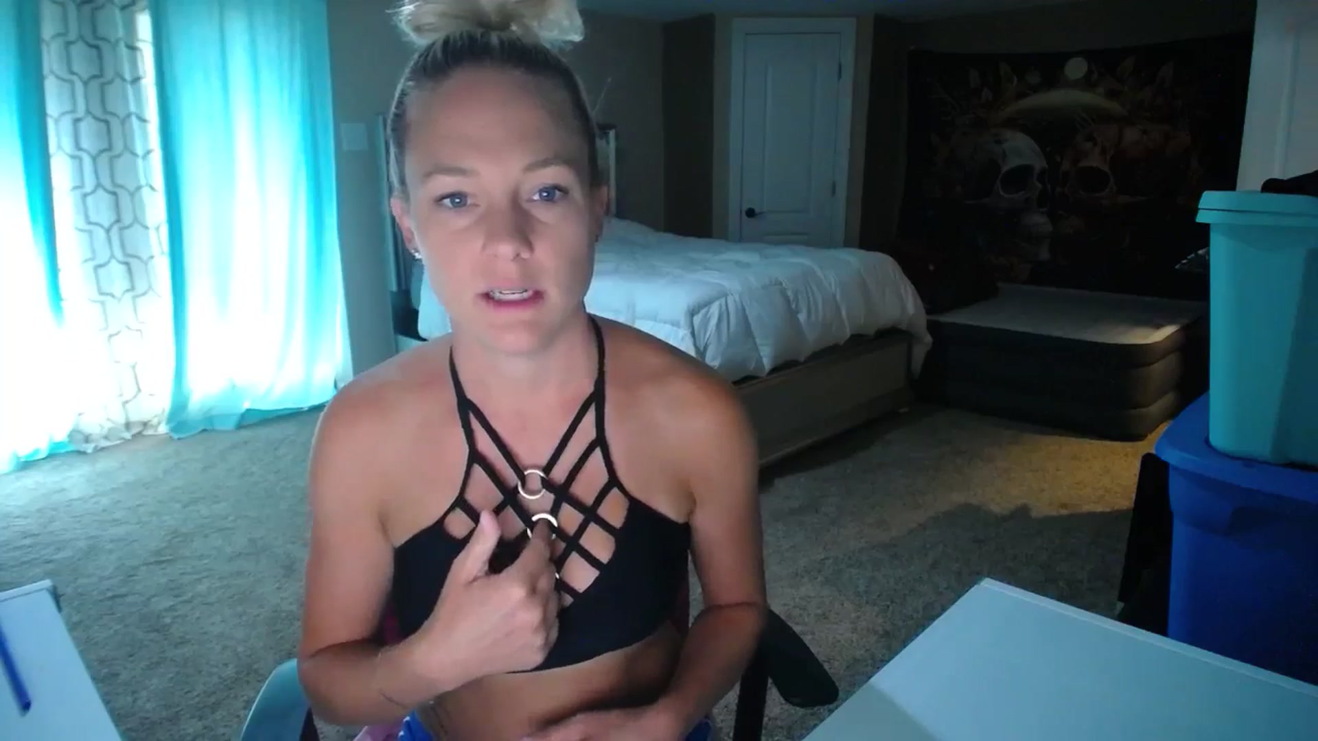 Gallery image thumbnail from AshlynnStorm's myfreecams stream on, 06/16/2024, 13:40 image 12 of 20