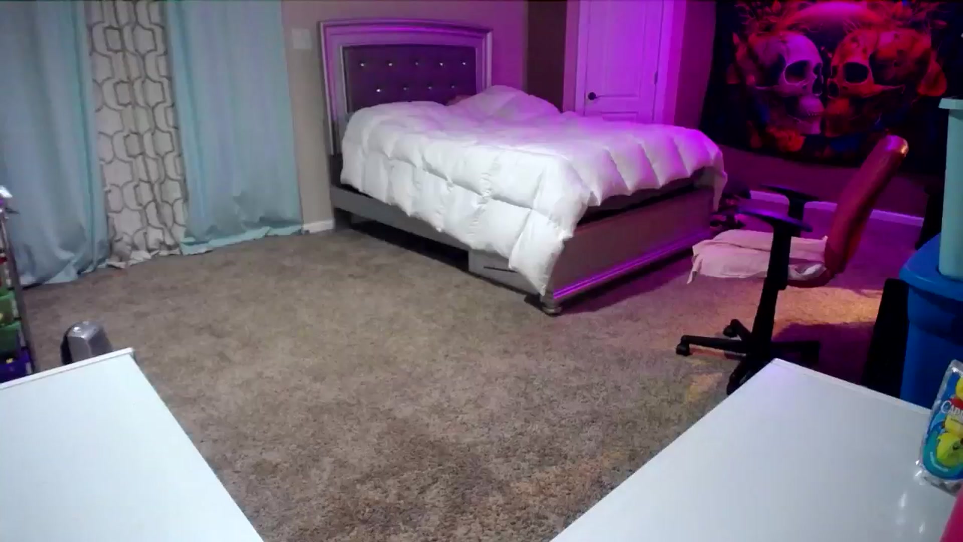 Gallery image thumbnail from AshlynnStorm's myfreecams stream on, 07/19/2024, 08:05 image 3 of 20