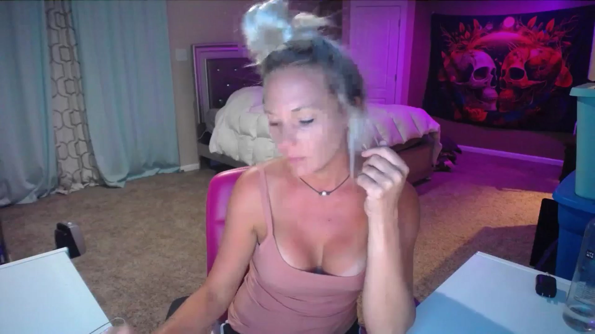 Gallery image thumbnail from AshlynnStorm's myfreecams stream on, 07/22/2024, 07:25 image 8 of 20