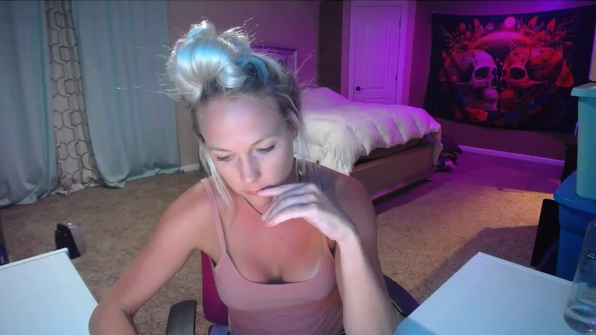Gallery image thumbnail from AshlynnStorm's myfreecams stream on, 07/22/2024, 07:25 image 11 of 20