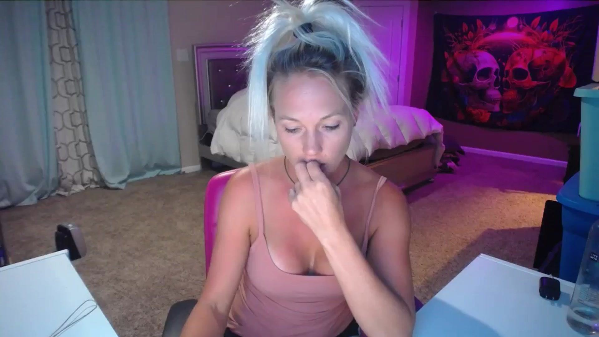 Gallery image thumbnail from AshlynnStorm's myfreecams stream on, 07/22/2024, 07:25 image 5 of 20