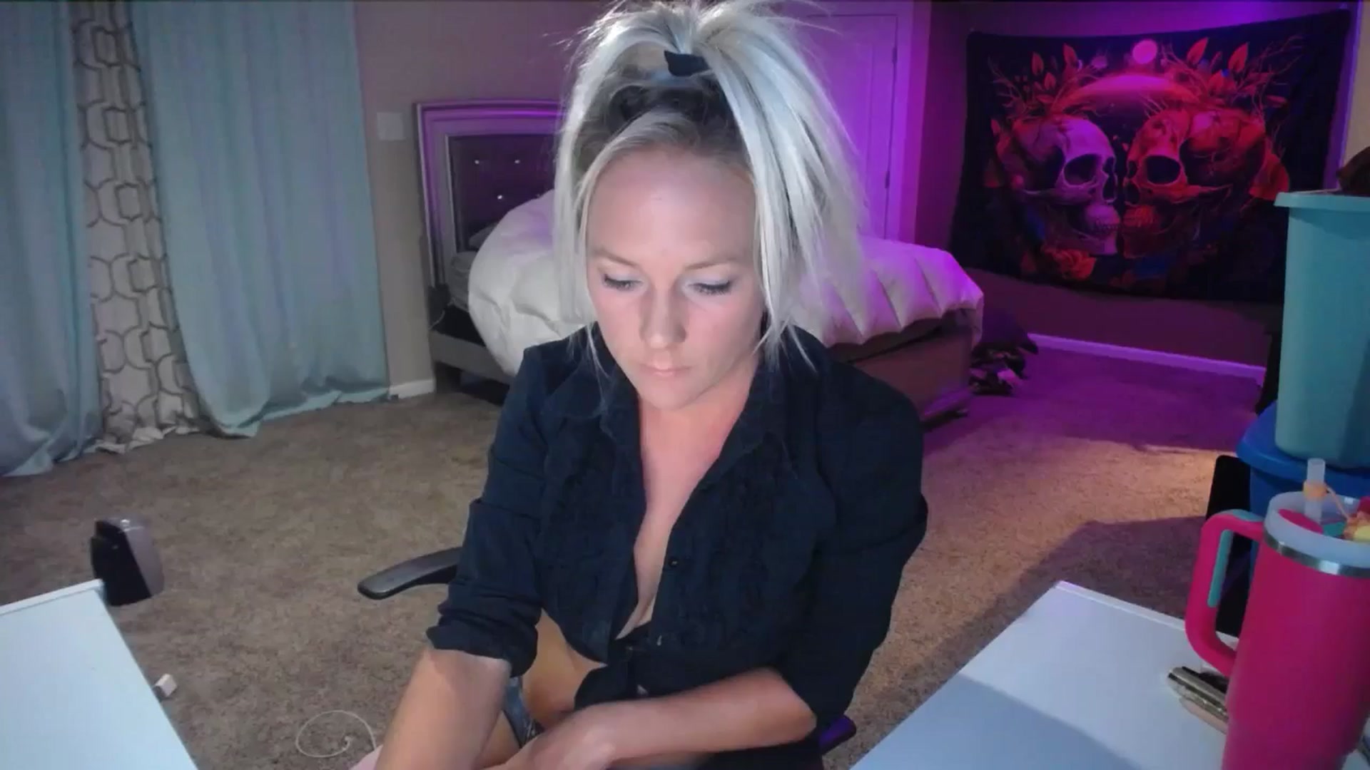 Gallery image thumbnail from AshlynnStorm's myfreecams stream on, 07/24/2024, 06:21 image 17 of 20