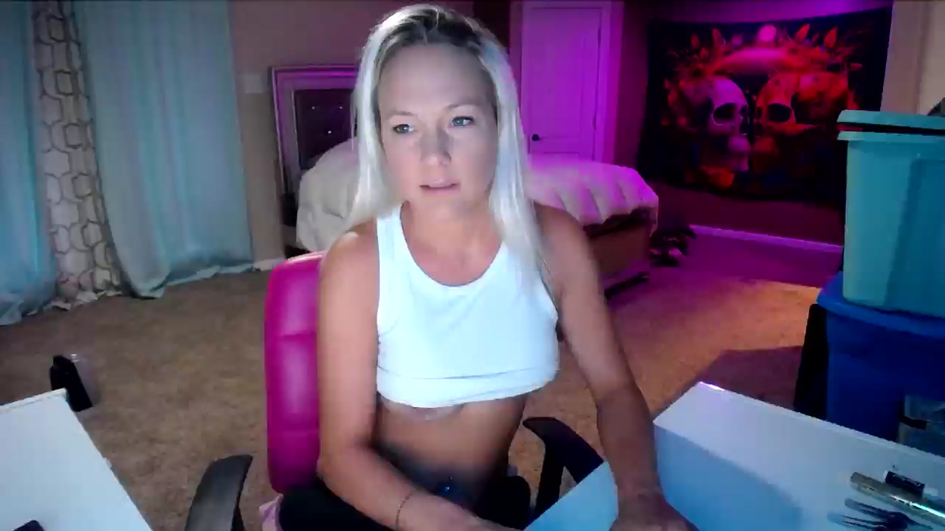 Gallery image thumbnail from AshlynnStorm's myfreecams stream on, 07/27/2024, 11:14 image 9 of 20
