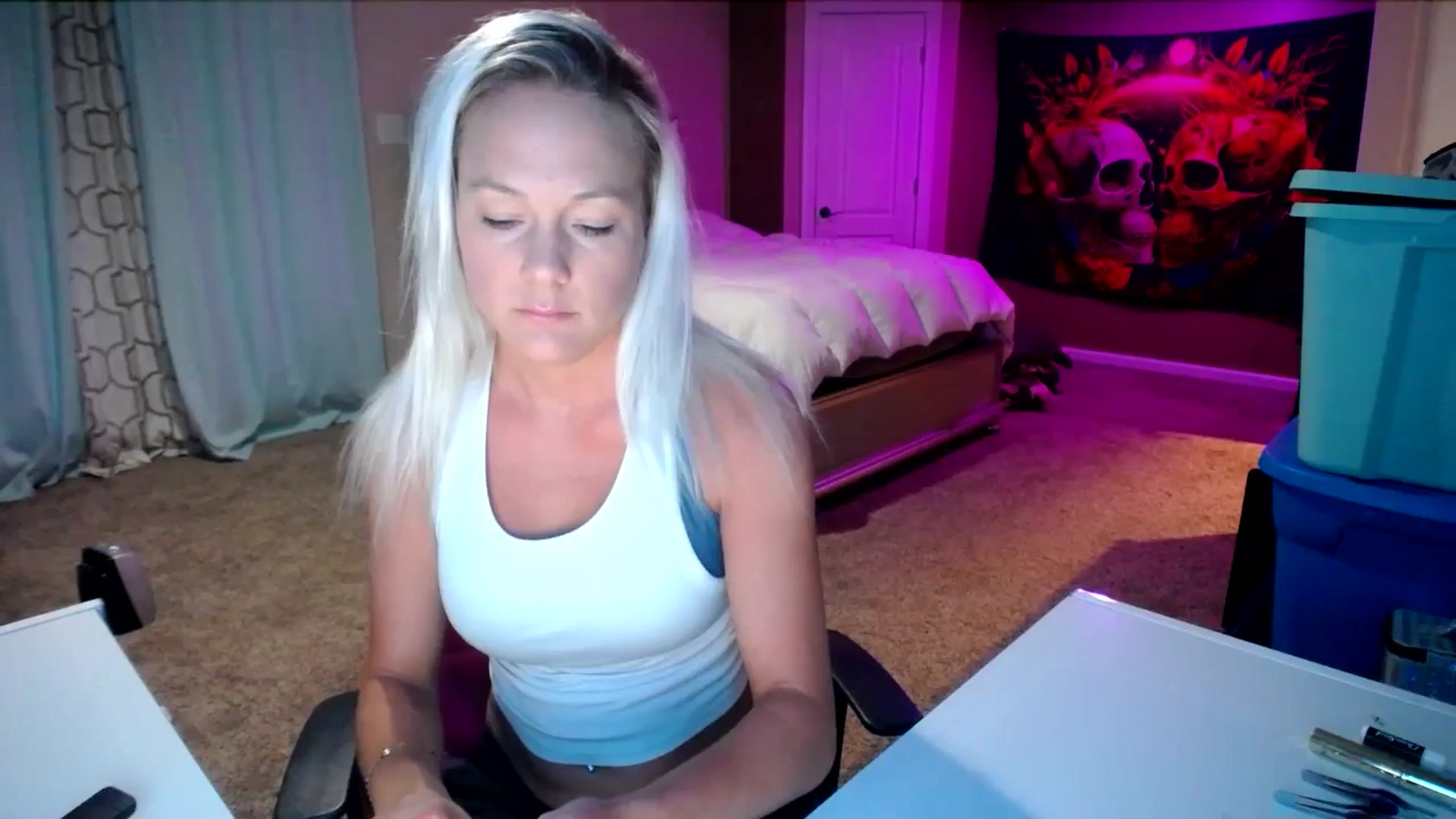 Gallery image thumbnail from AshlynnStorm's myfreecams stream on, 07/27/2024, 11:14 image 1 of 20