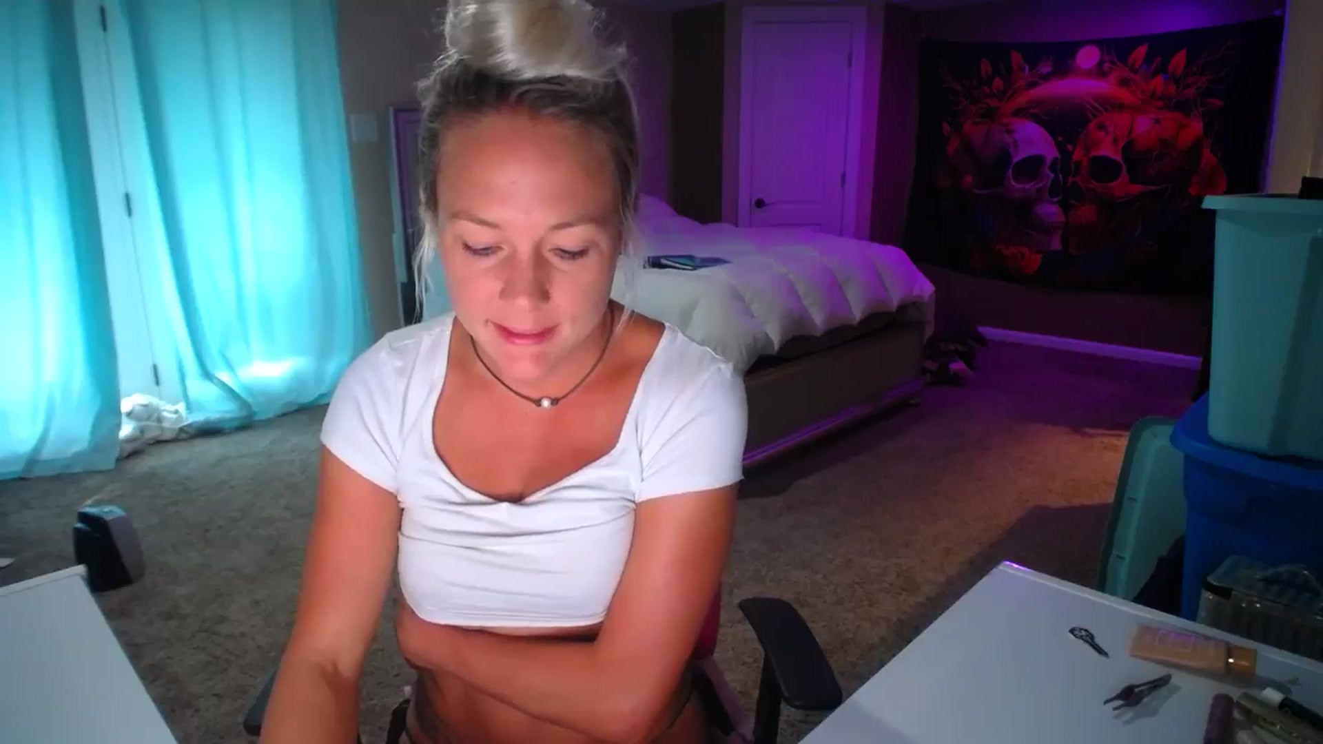 Gallery image thumbnail from AshlynnStorm's myfreecams stream on, 07/31/2024, 12:37 image 17 of 20