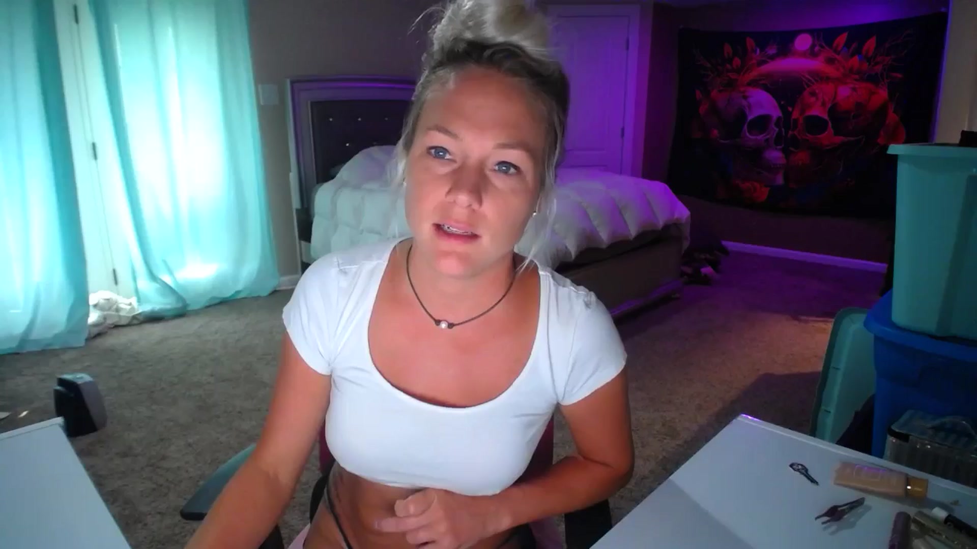 Gallery image thumbnail from AshlynnStorm's myfreecams stream on, 07/31/2024, 12:37 image 12 of 20