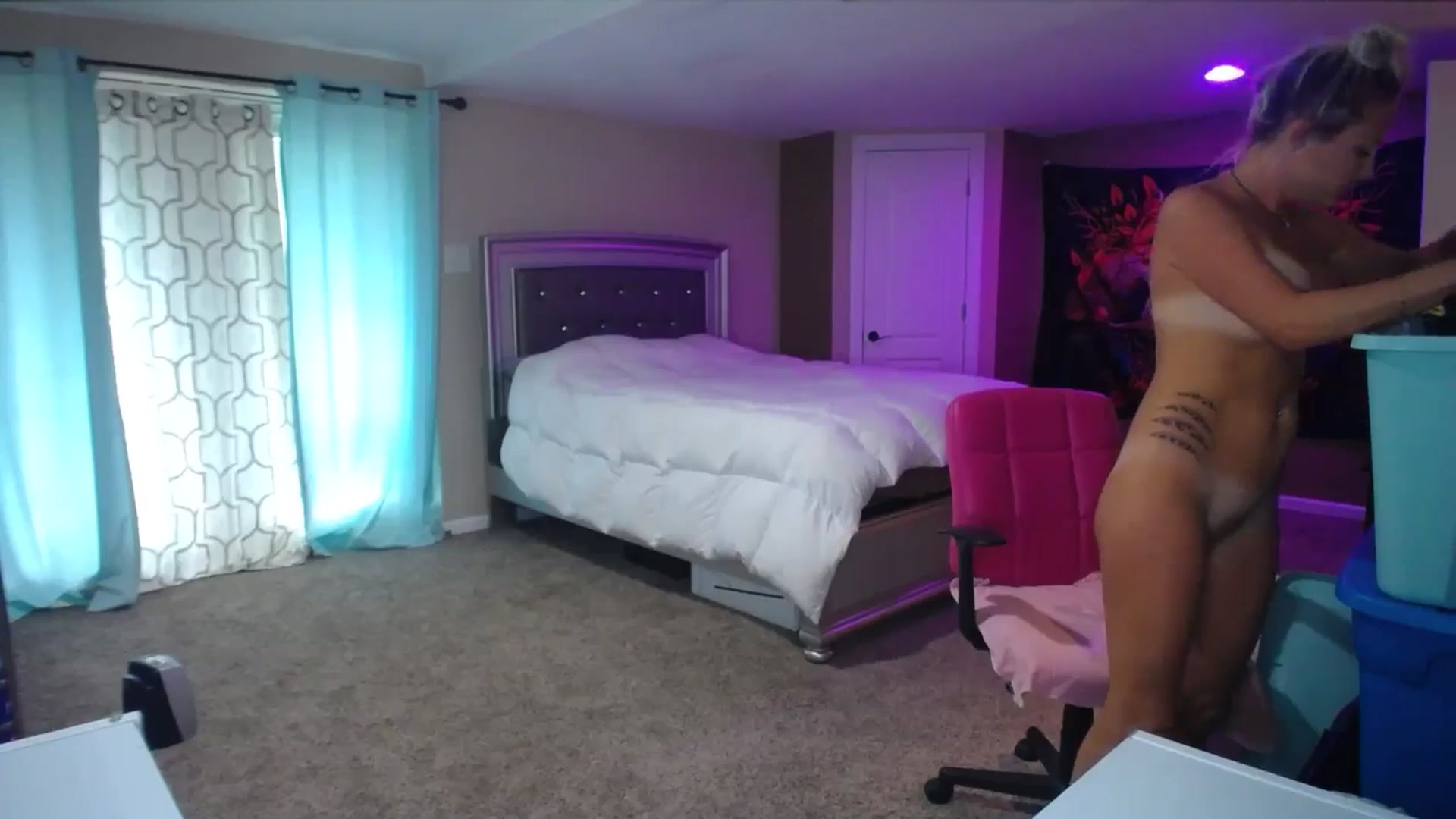 Gallery image thumbnail from AshlynnStorm's myfreecams stream on, 08/07/2024, 16:47 image 16 of 20