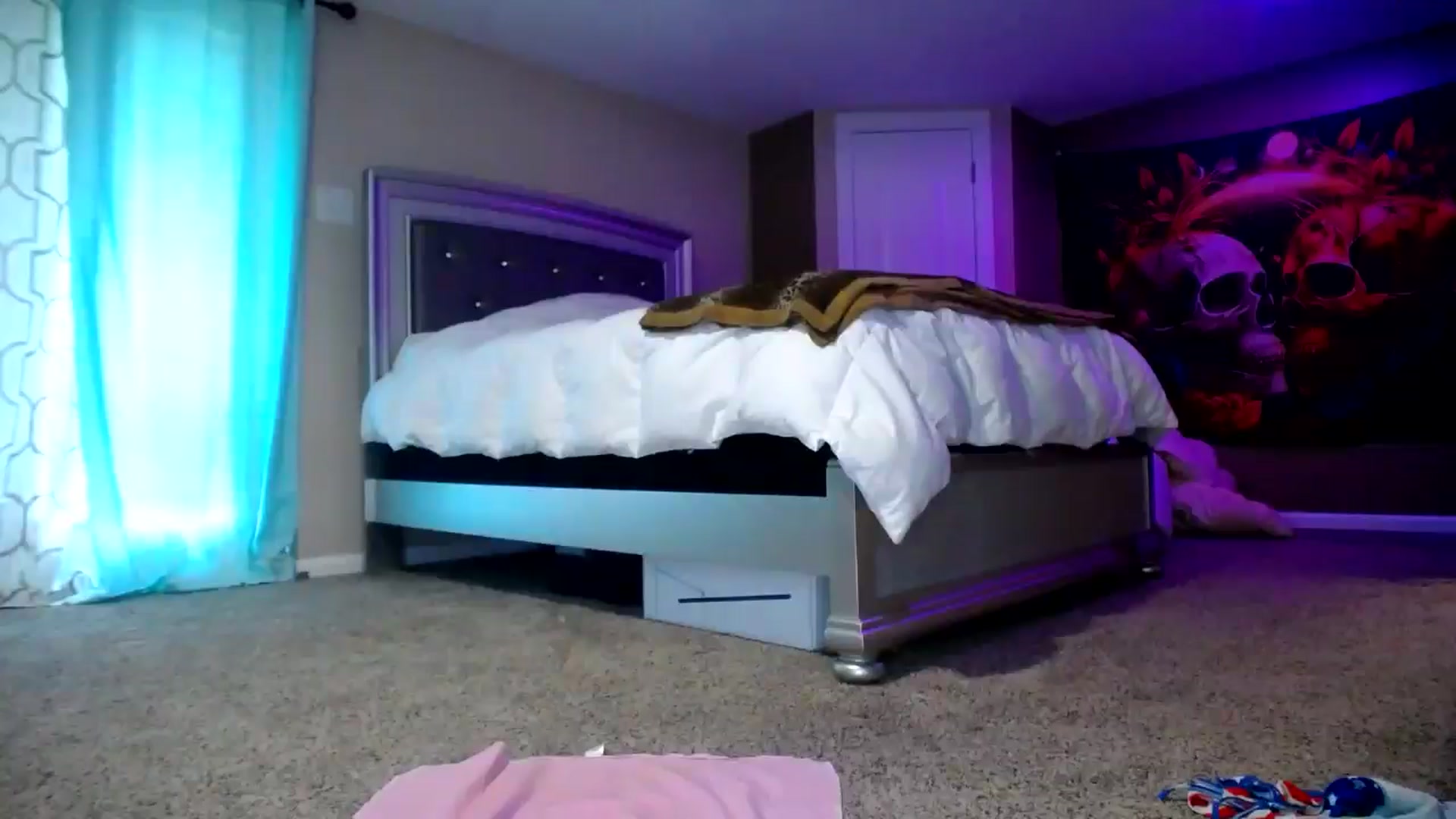 Gallery image thumbnail from AshlynnStorm's myfreecams stream on, 08/13/2024, 18:11 image 7 of 20
