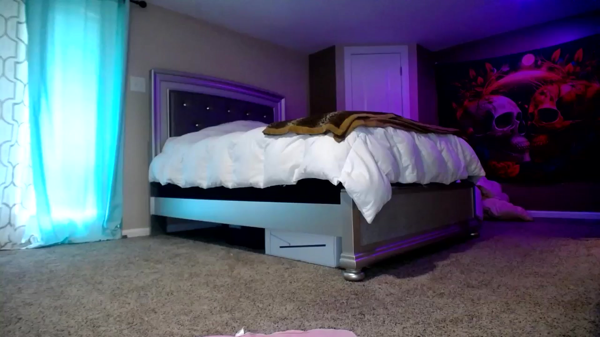 Gallery image thumbnail from AshlynnStorm's myfreecams stream on, 08/13/2024, 18:11 image 3 of 20