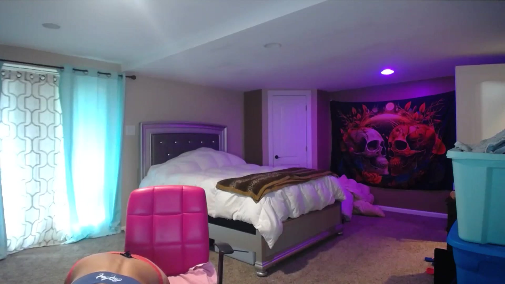 Gallery image thumbnail from AshlynnStorm's myfreecams stream on, 08/13/2024, 20:31 image 17 of 20