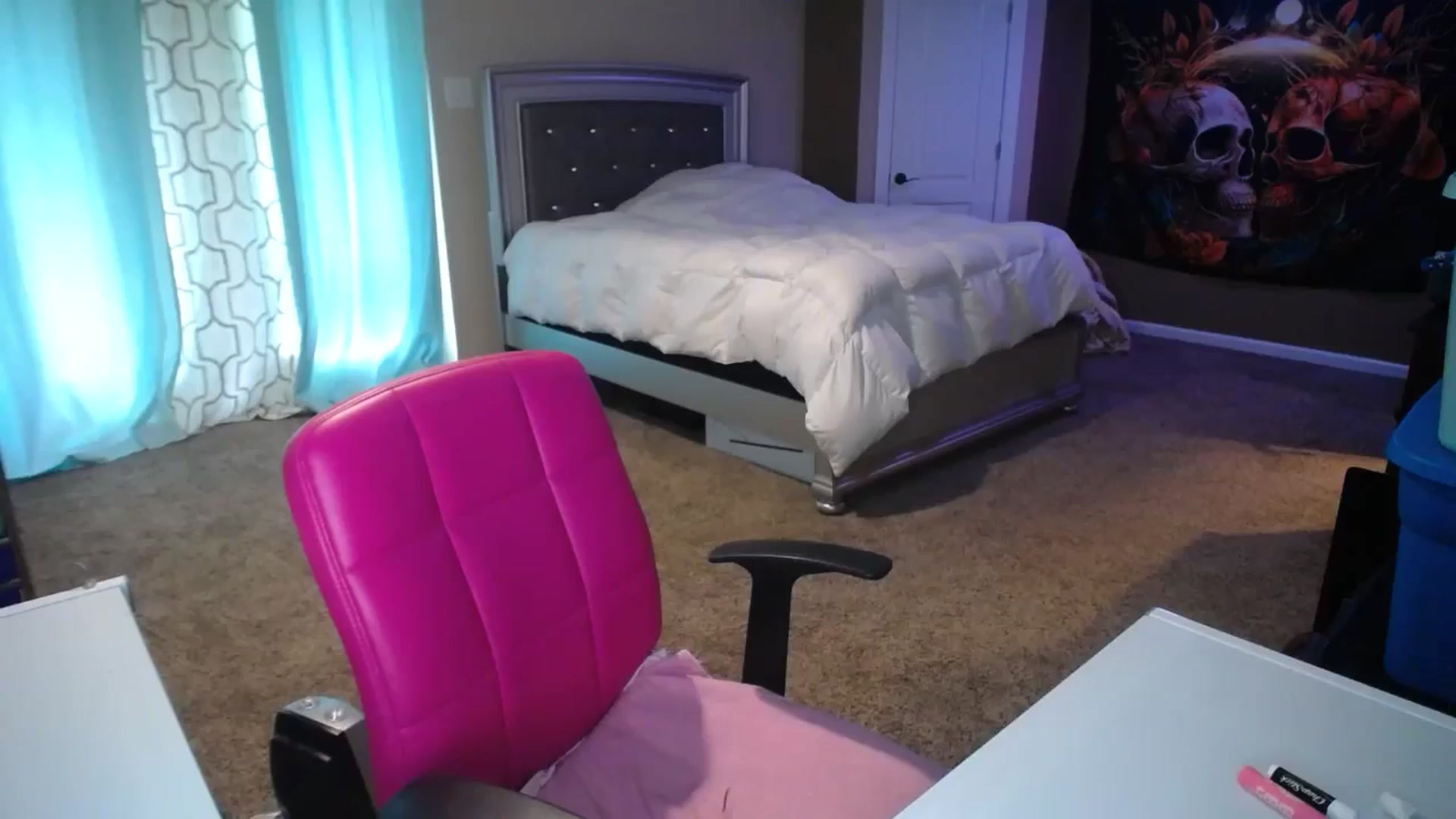 Gallery image thumbnail from AshlynnStorm's myfreecams stream on, 08/15/2024, 18:54 image 10 of 20