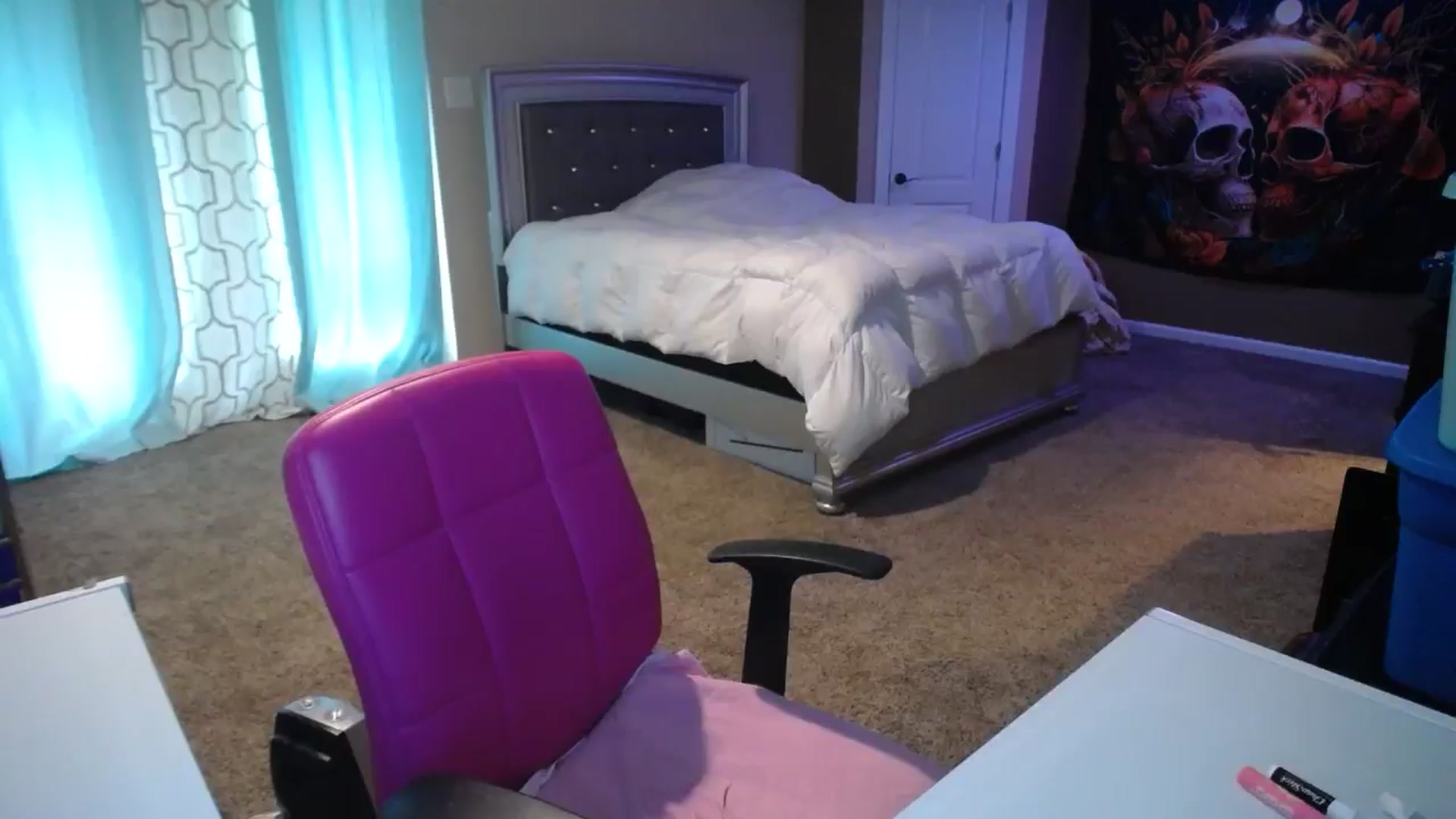 Gallery image thumbnail from AshlynnStorm's myfreecams stream on, 08/15/2024, 18:54 image 20 of 20