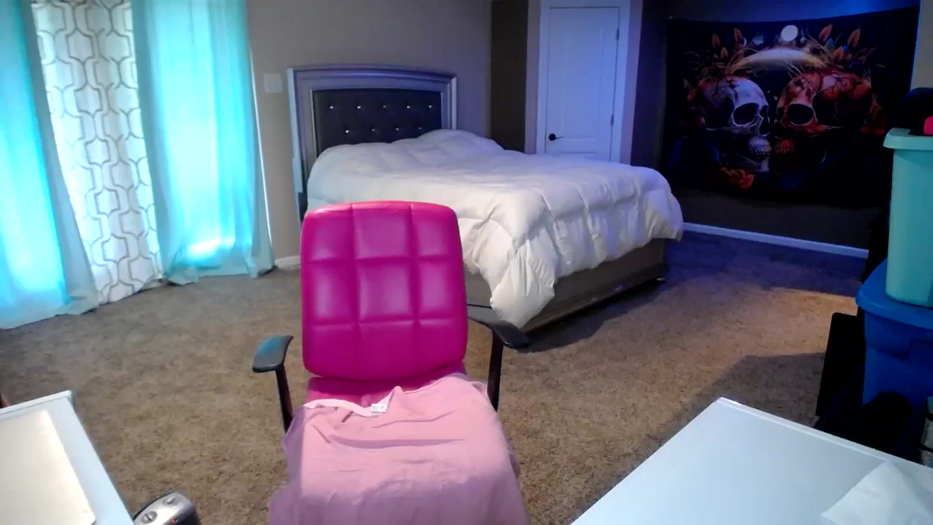 Gallery image thumbnail from AshlynnStorm's myfreecams stream on, 08/27/2024, 18:10 image 20 of 20