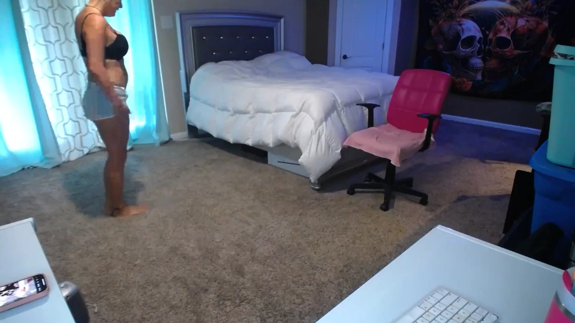 Gallery image thumbnail from AshlynnStorm's myfreecams stream on, 08/29/2024, 17:14 image 3 of 20