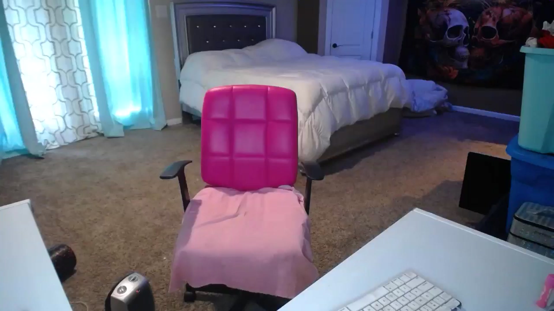 Gallery image thumbnail from AshlynnStorm's myfreecams stream on, 09/09/2024, 17:44 image 8 of 20